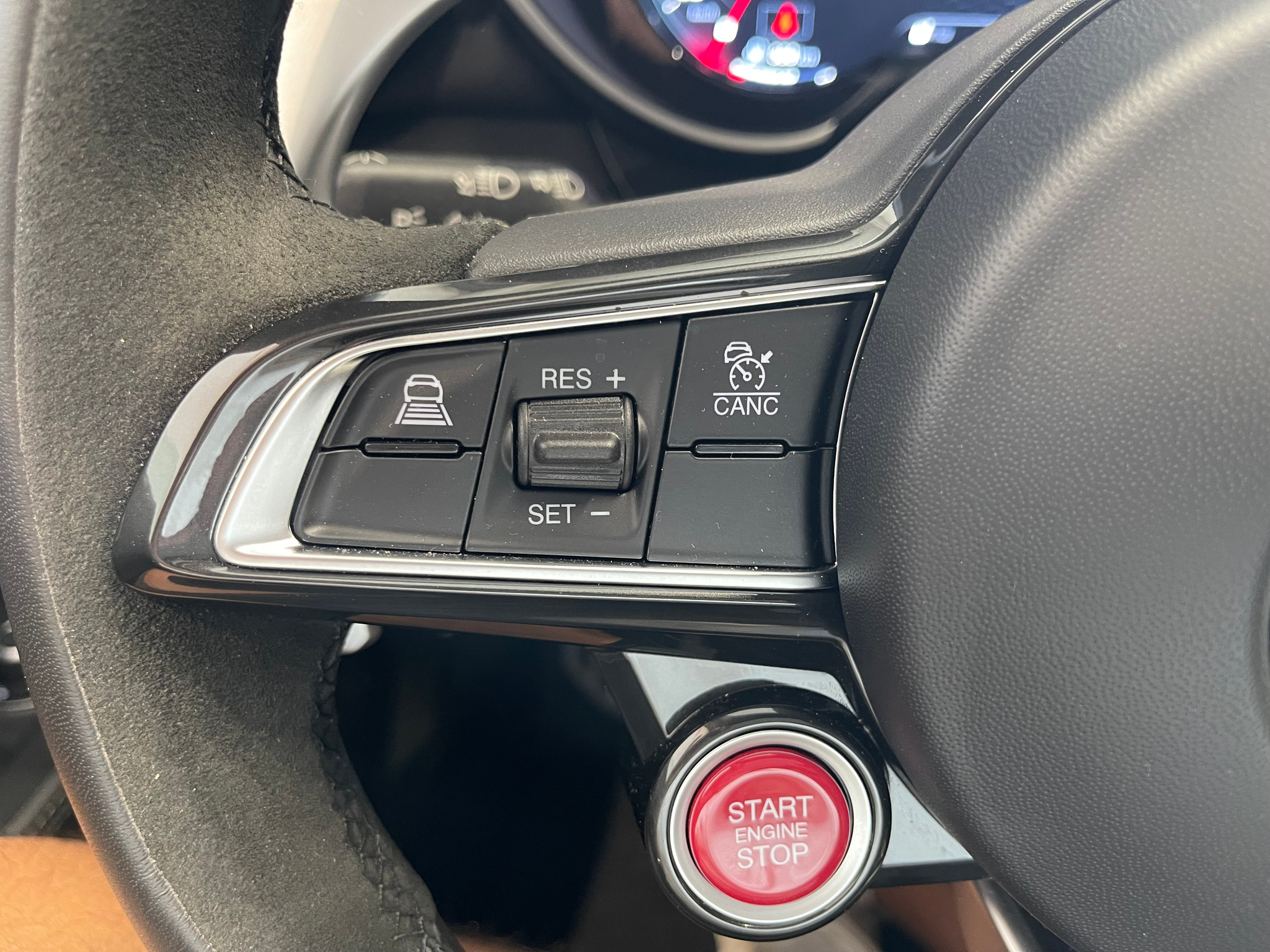 listing desktop thumbnail image 28