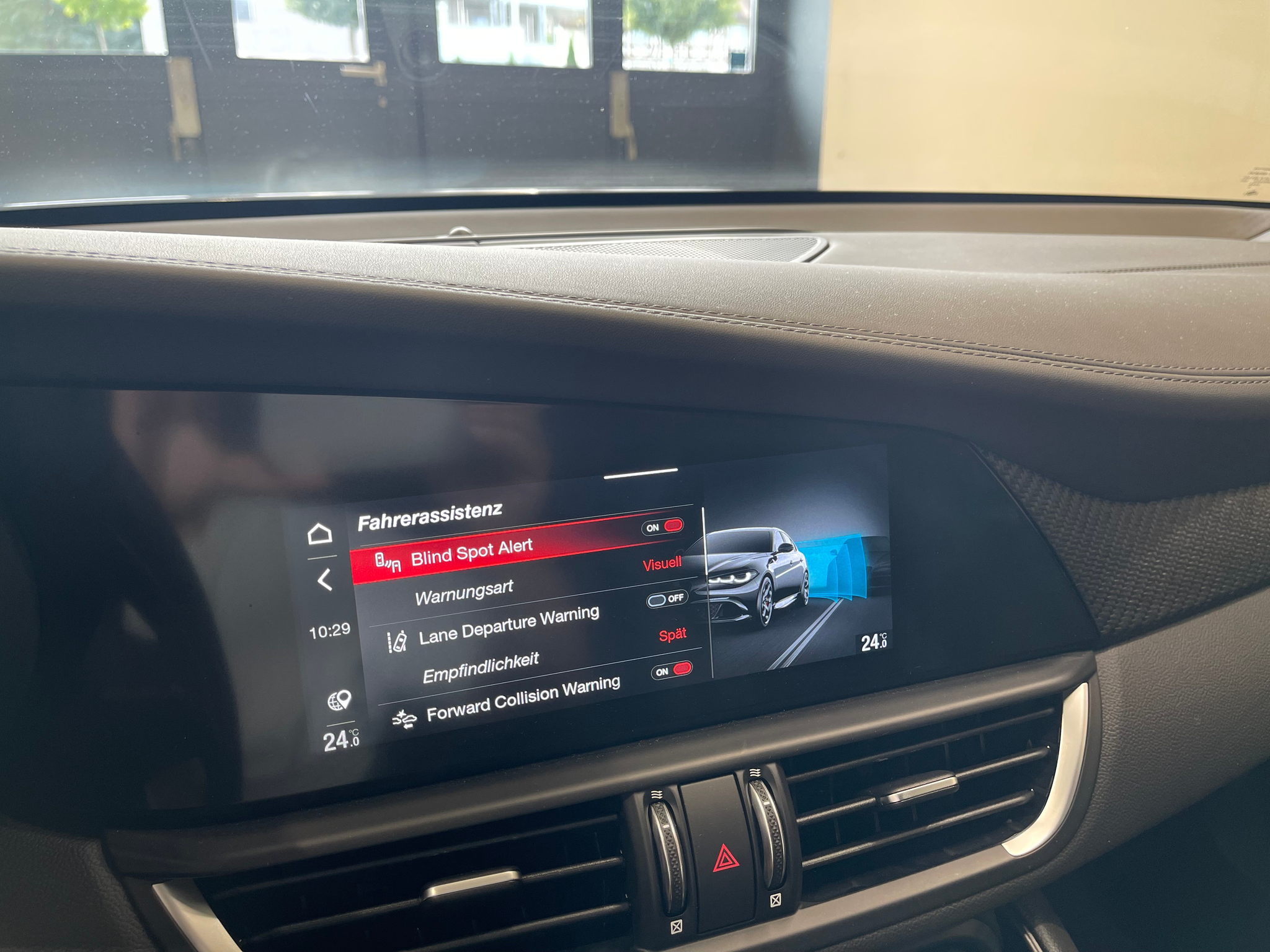 listing desktop thumbnail image 24