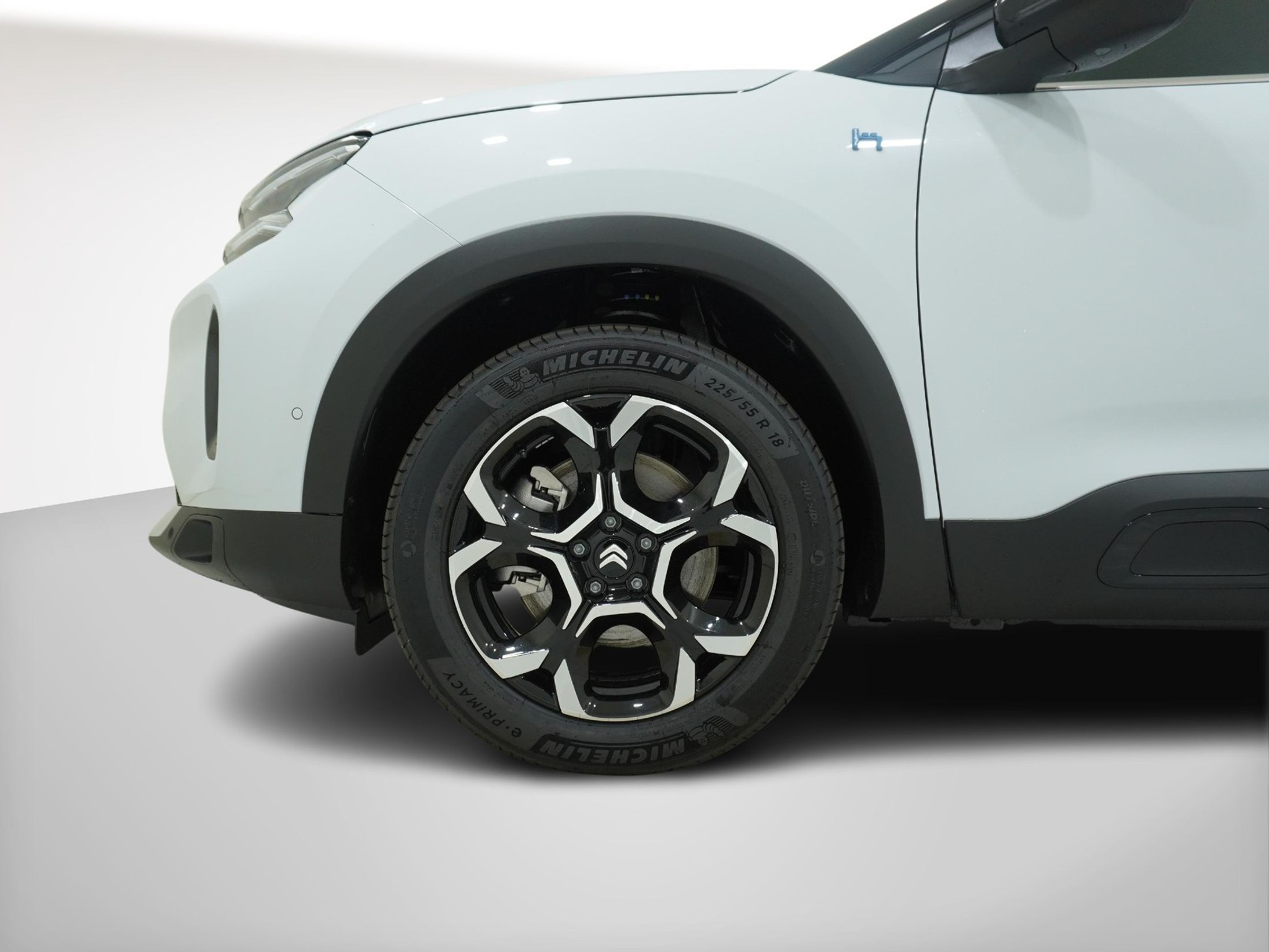 listing desktop thumbnail image 5