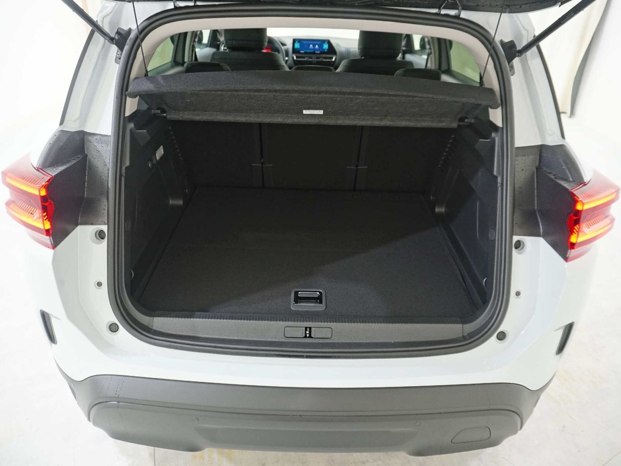 listing desktop thumbnail image 18