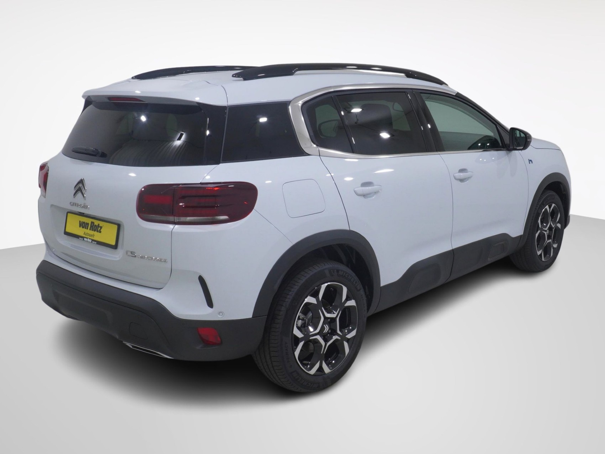 listing desktop thumbnail image 3