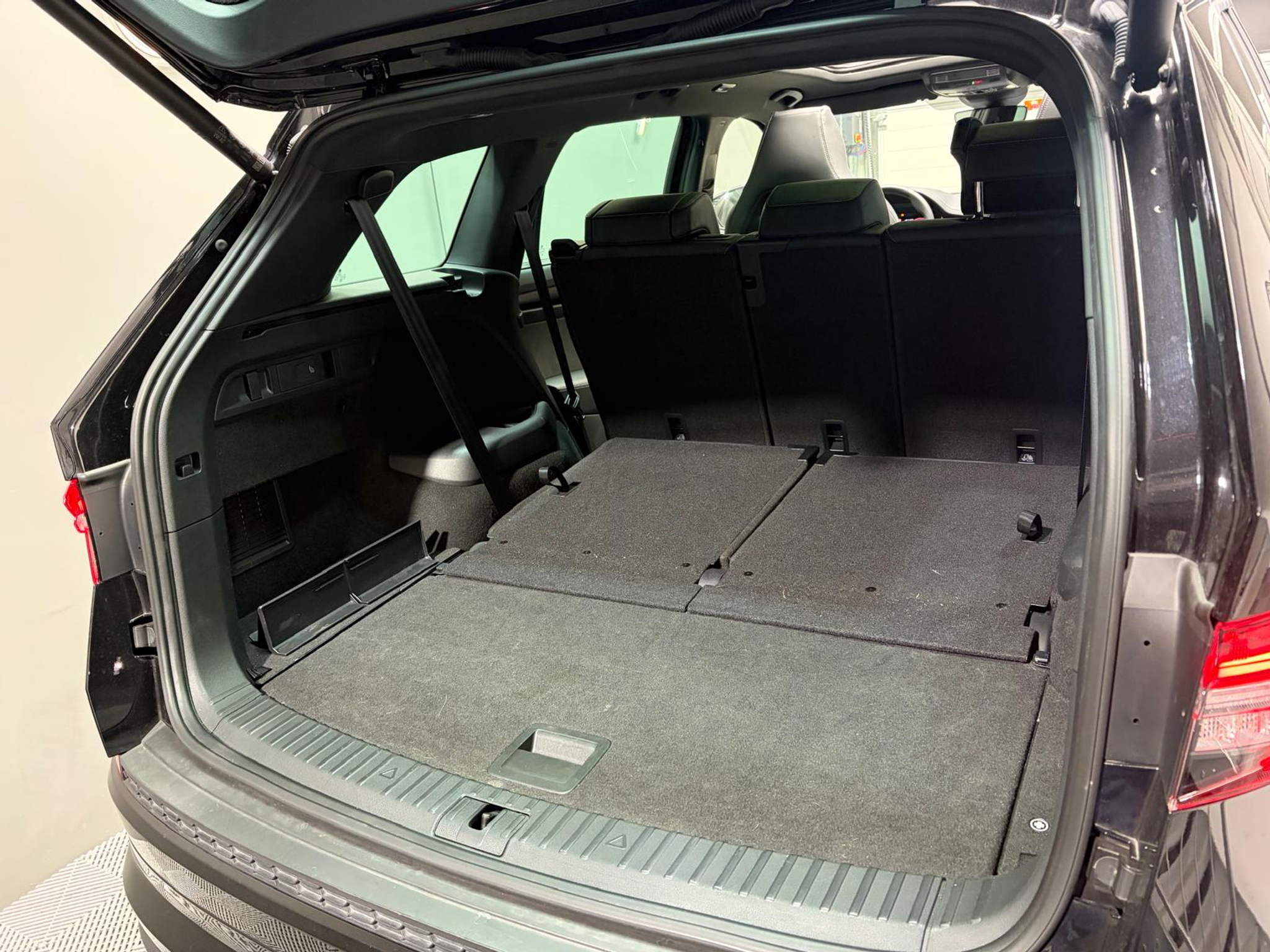 listing desktop thumbnail image 26