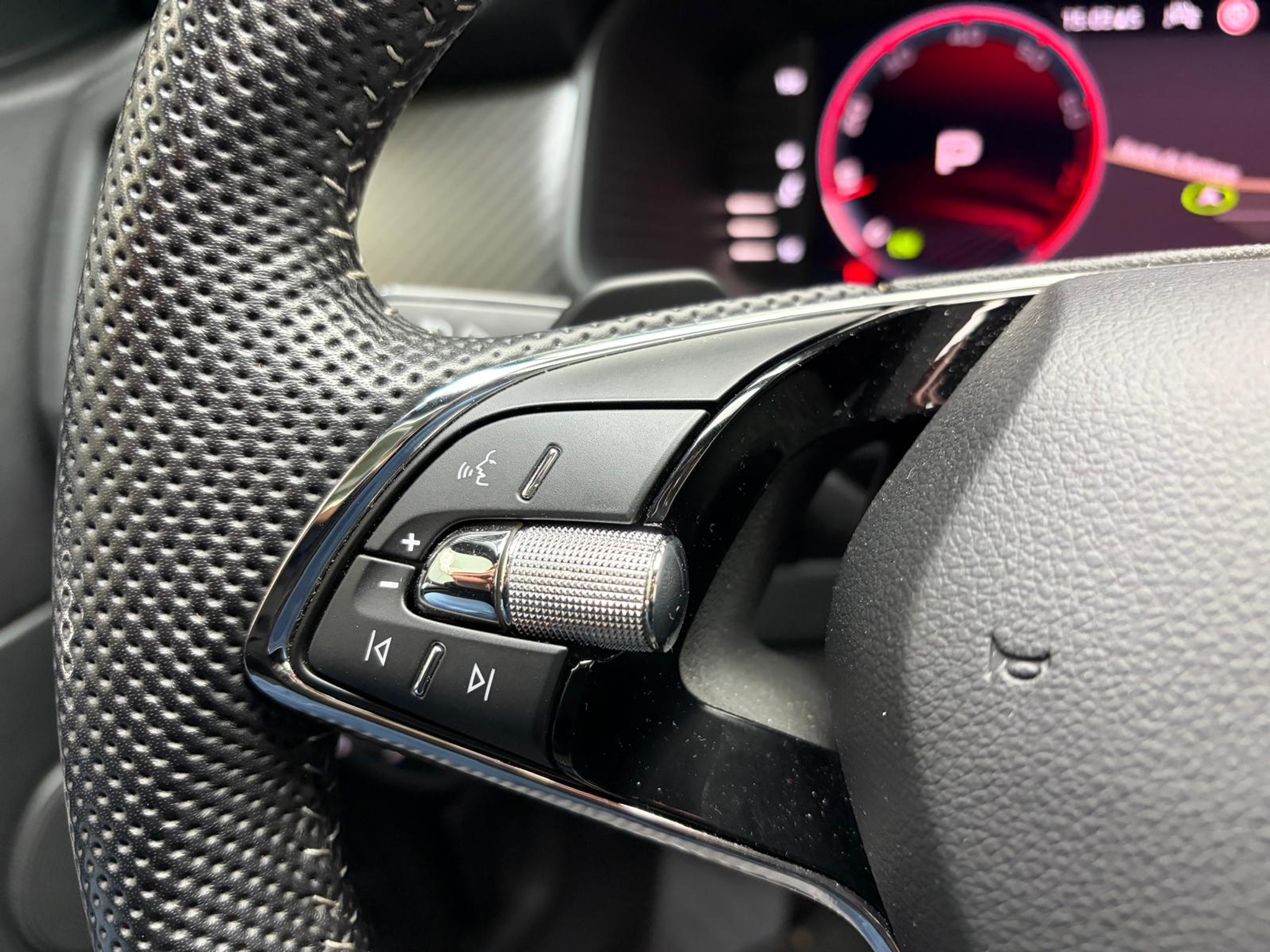 listing desktop thumbnail image 19