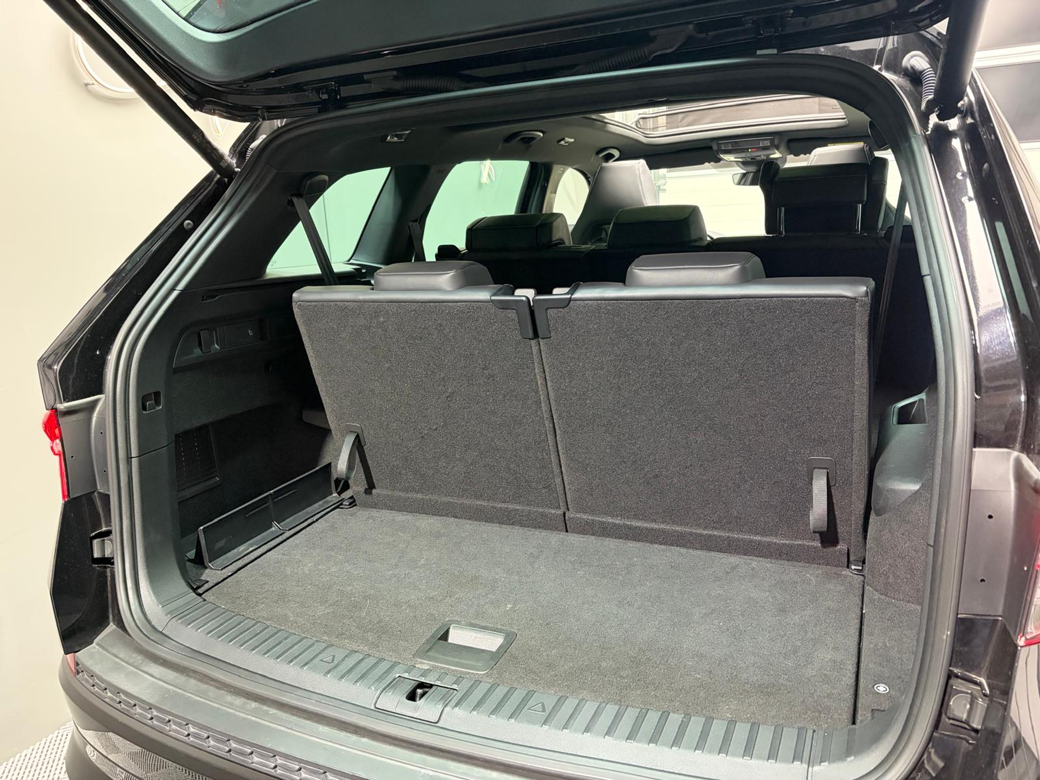 listing desktop thumbnail image 25