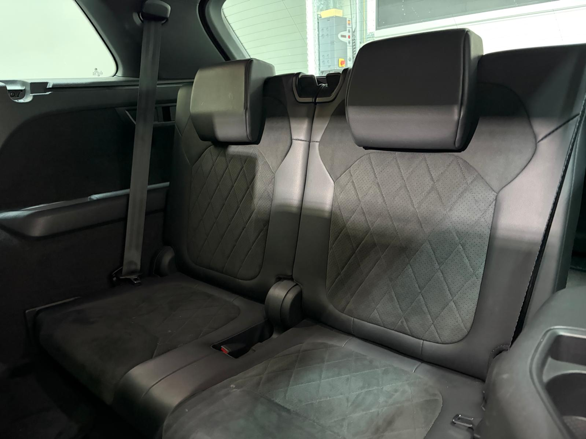 listing desktop thumbnail image 12