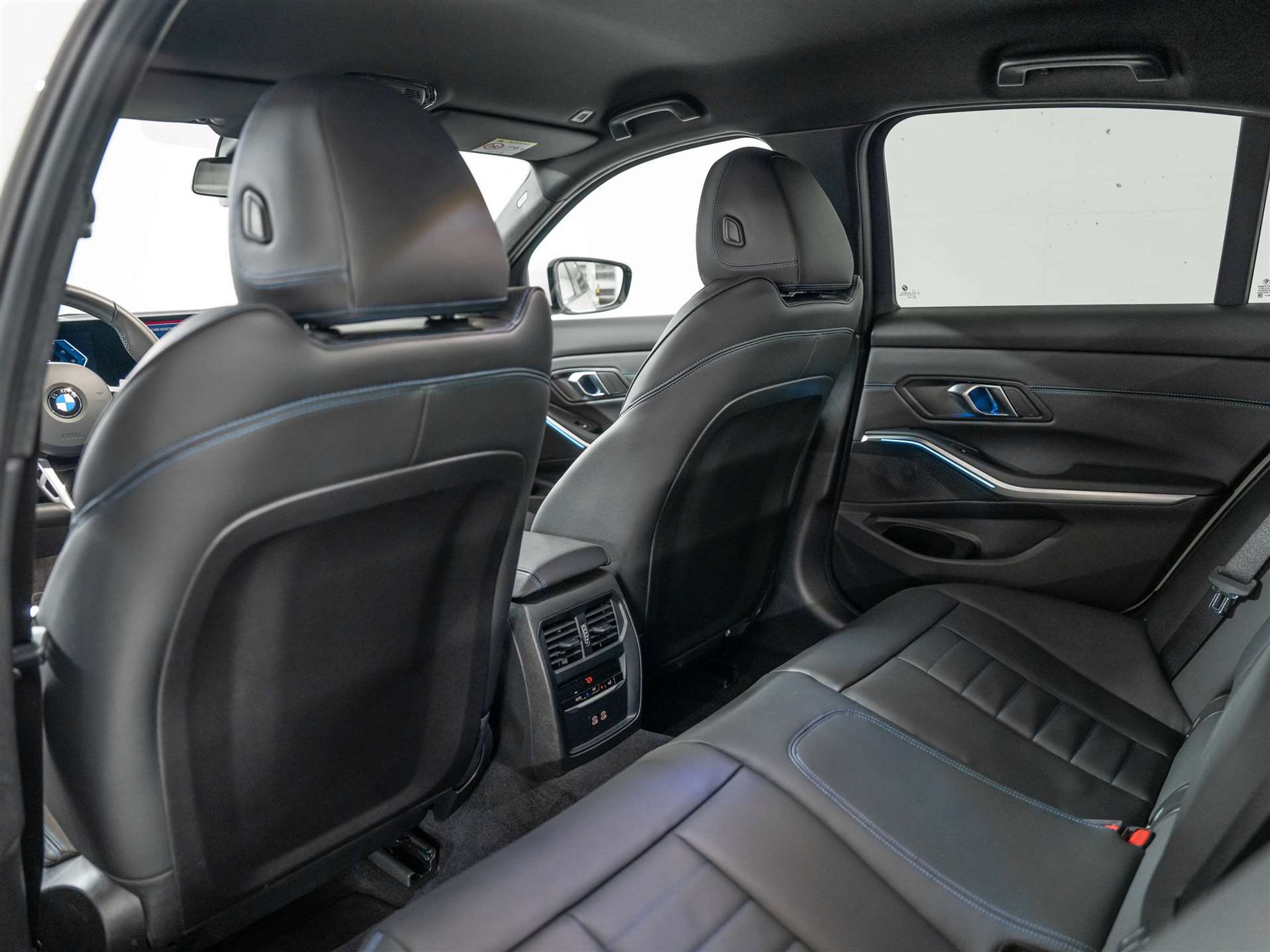 listing desktop thumbnail image 10