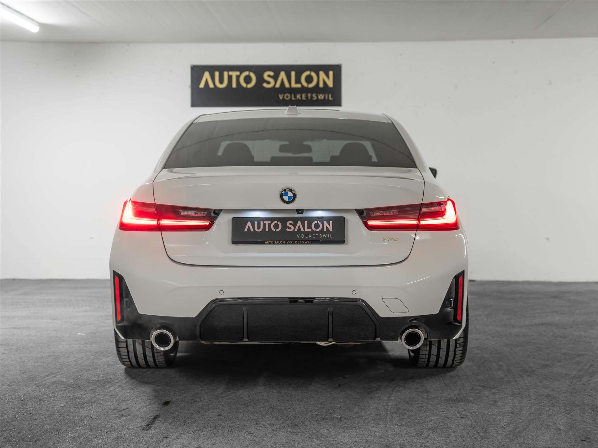 listing desktop thumbnail image 3