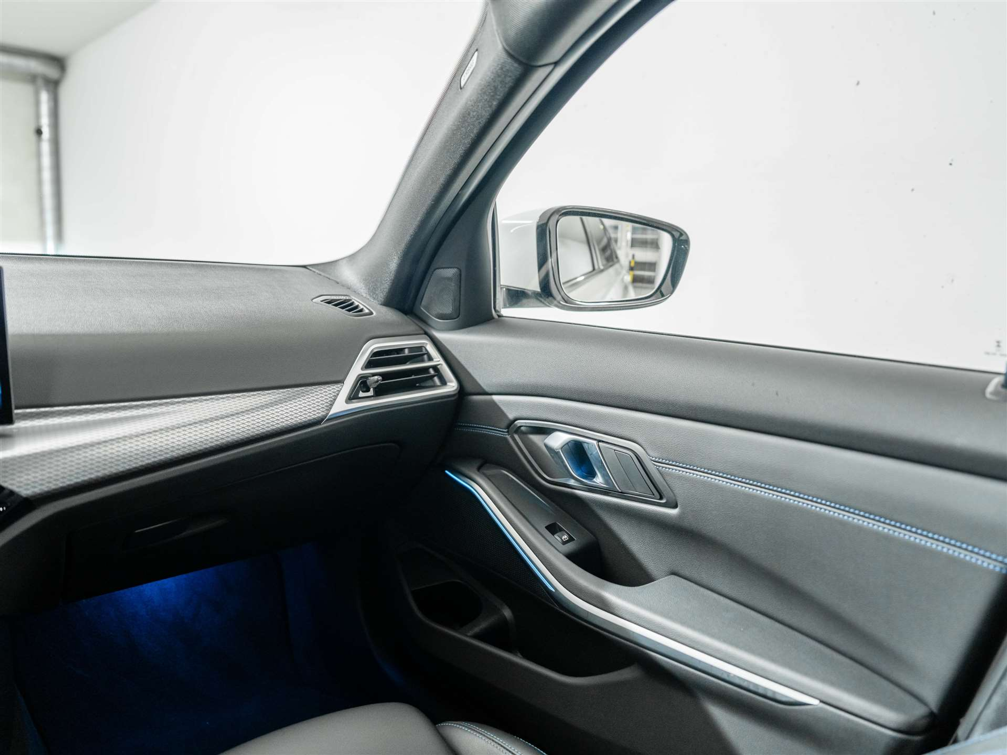 listing desktop thumbnail image 26