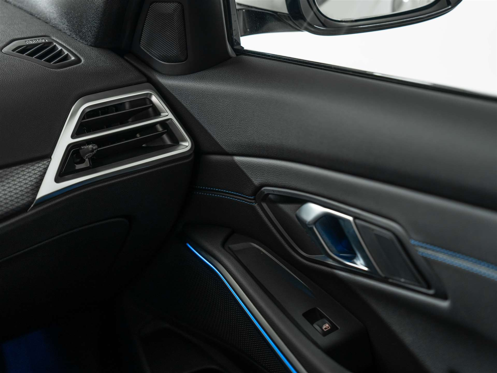 listing desktop thumbnail image 27