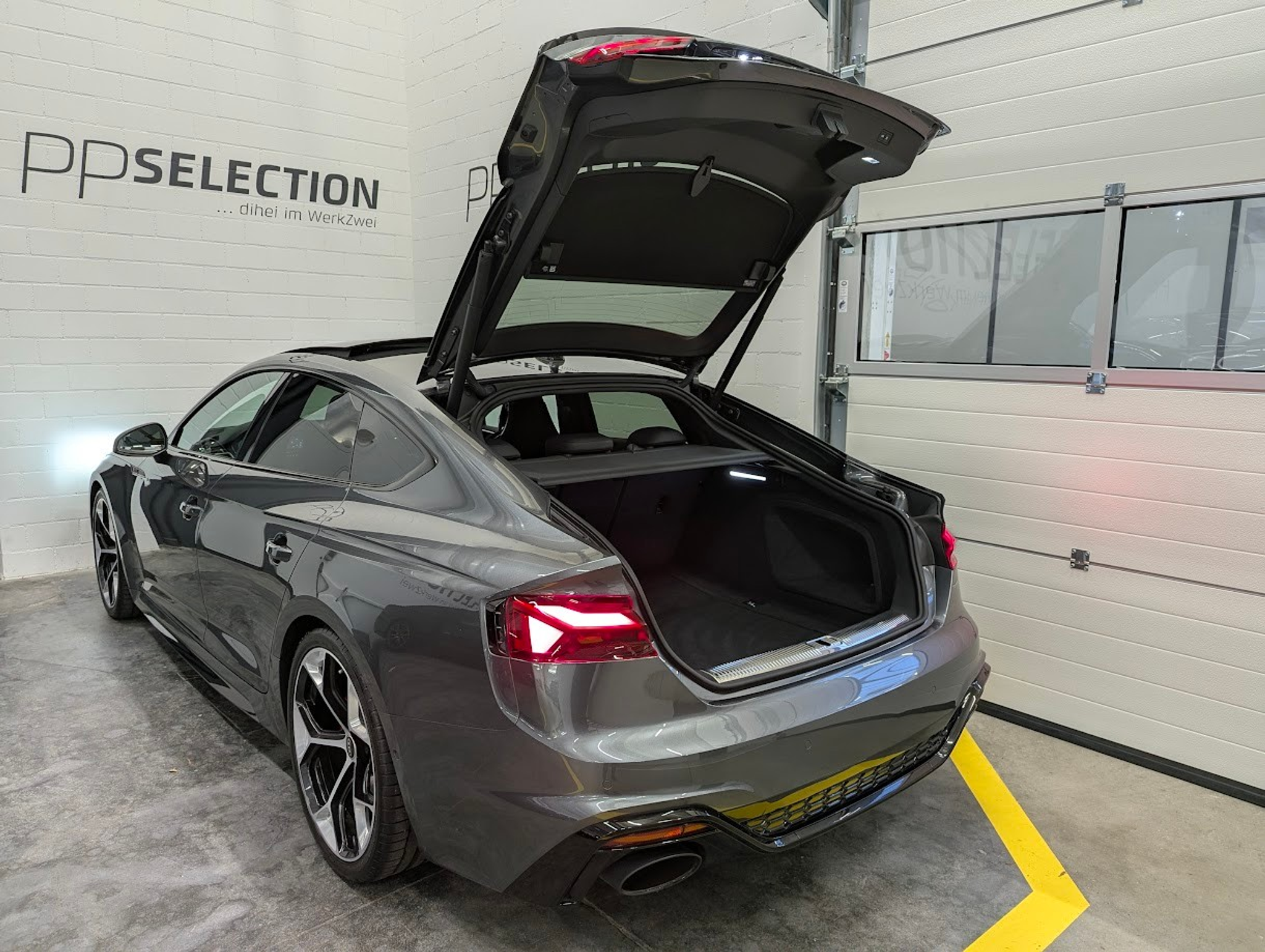 listing desktop thumbnail image 28