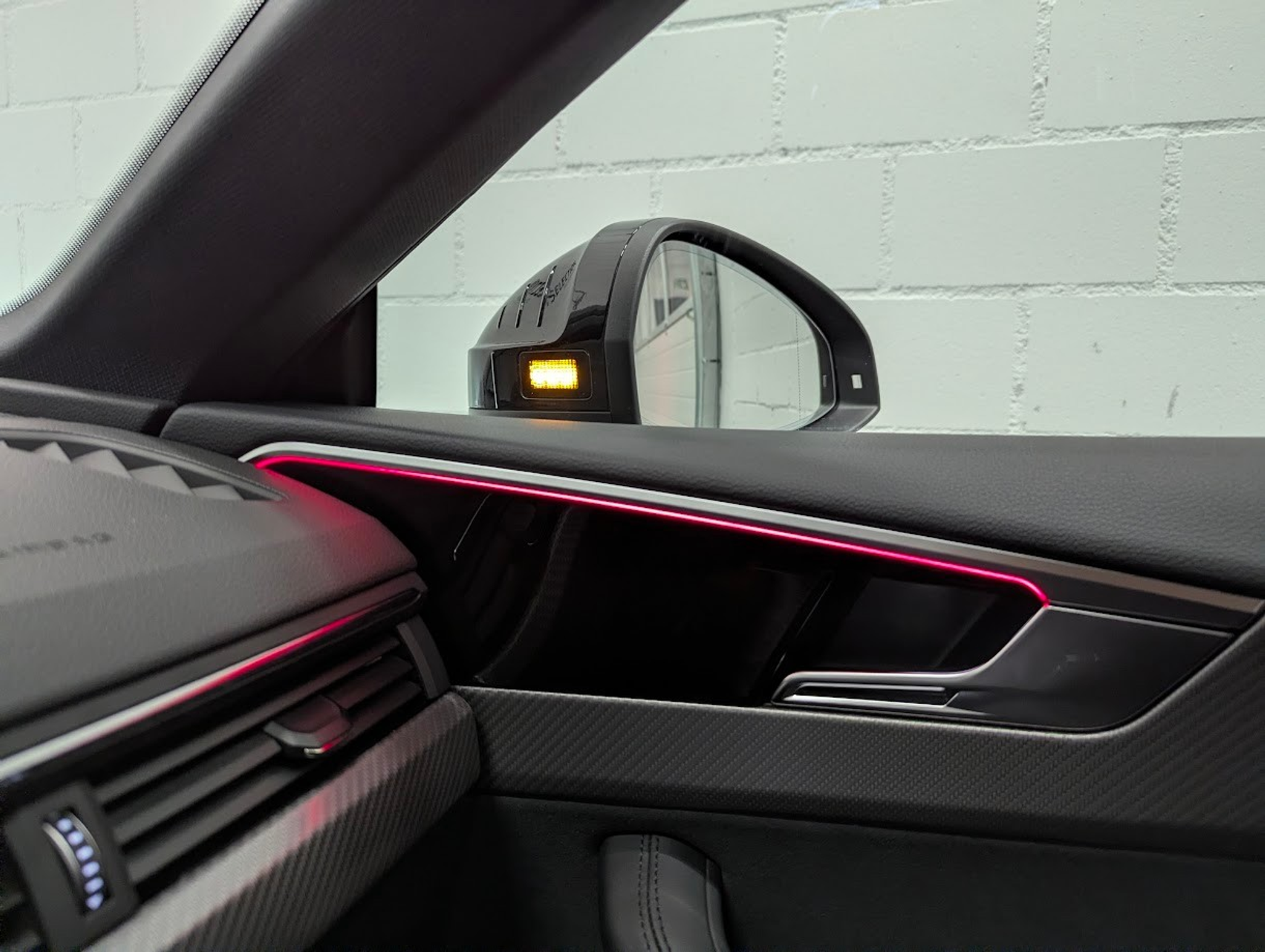 listing desktop thumbnail image 24