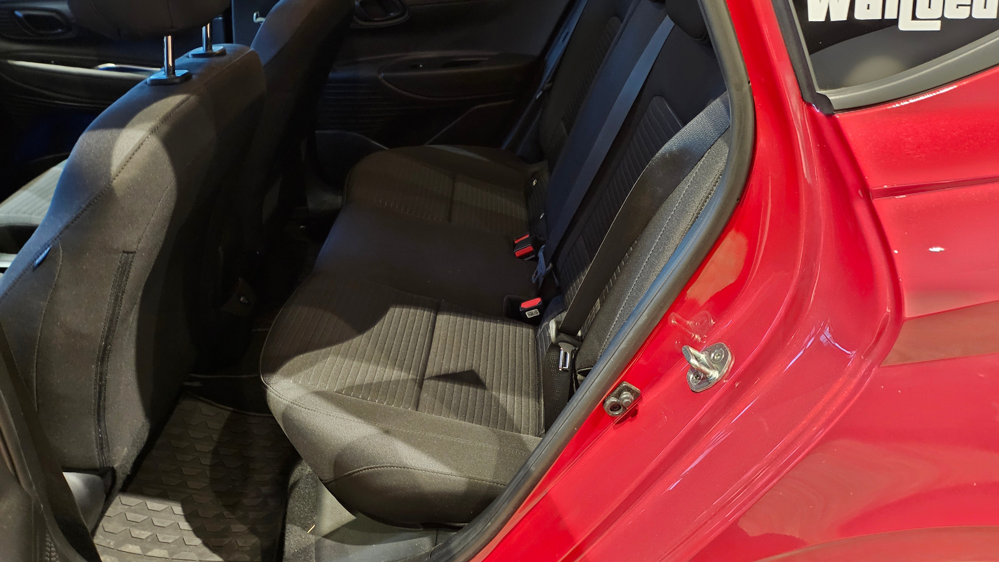 listing desktop thumbnail image 24