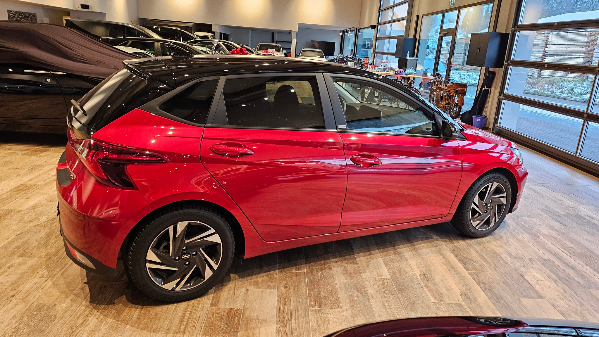 listing desktop thumbnail image 4