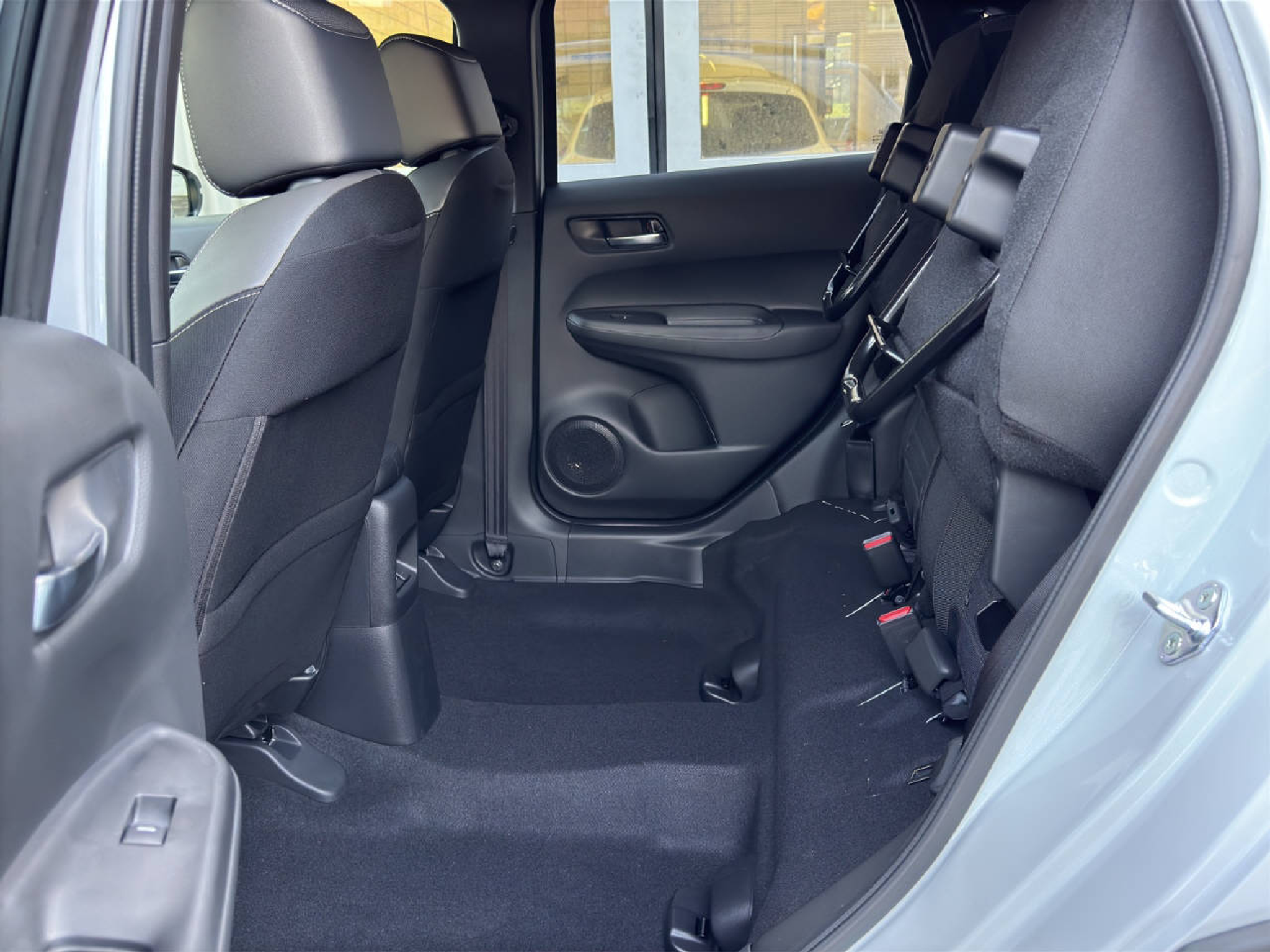 listing desktop thumbnail image 10