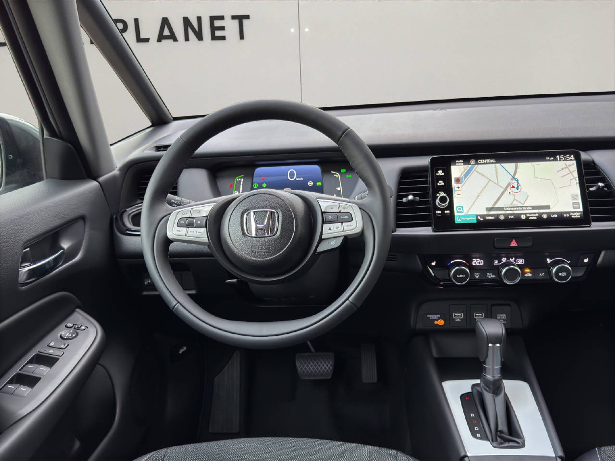 listing desktop thumbnail image 4