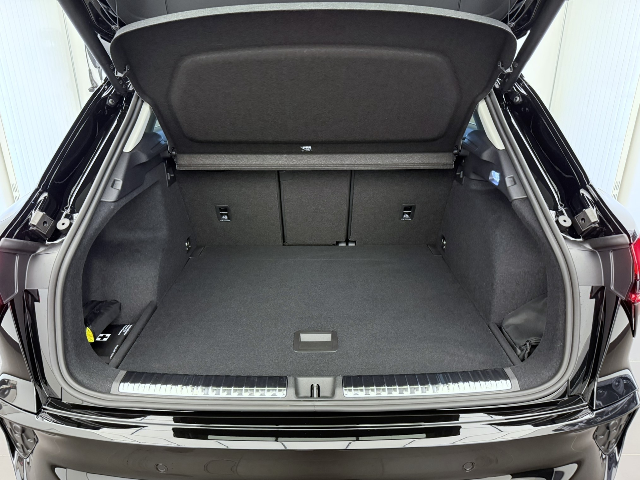 listing desktop thumbnail image 18