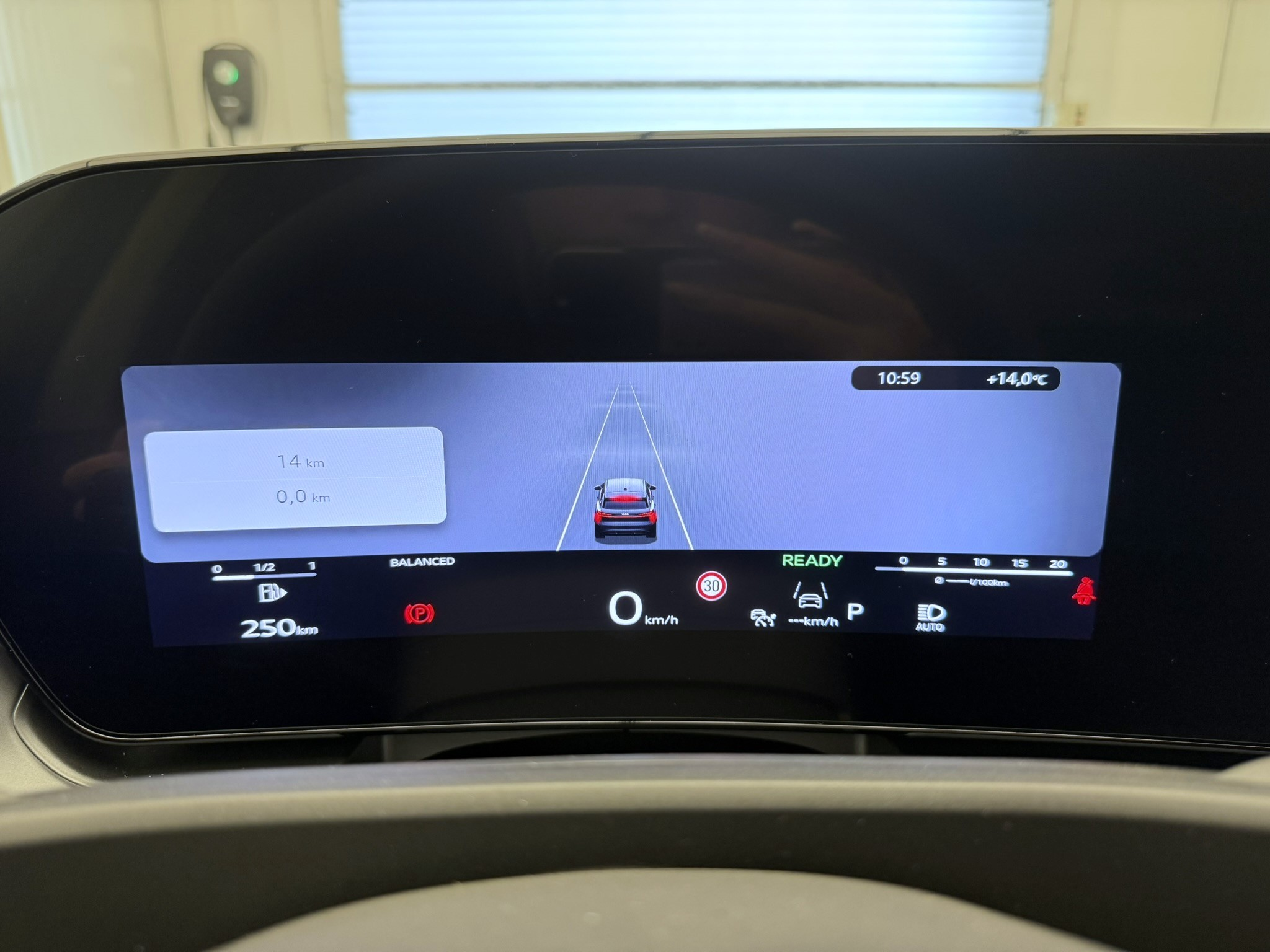 listing desktop thumbnail image 9