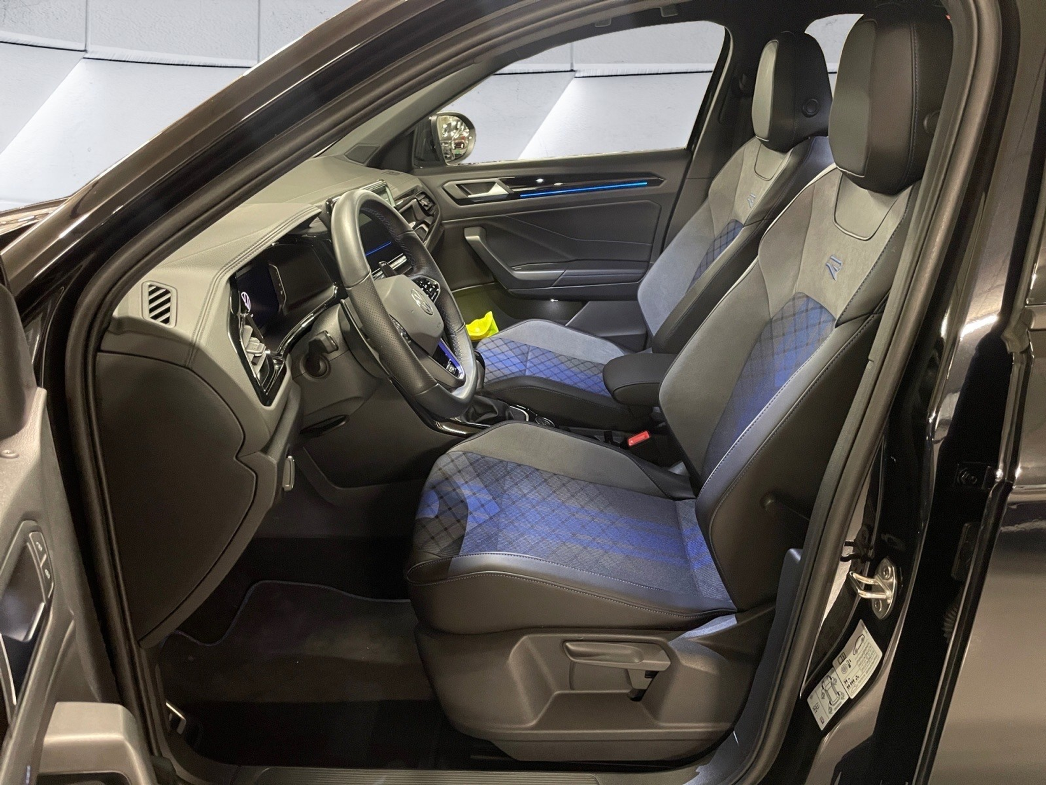 listing desktop thumbnail image 12