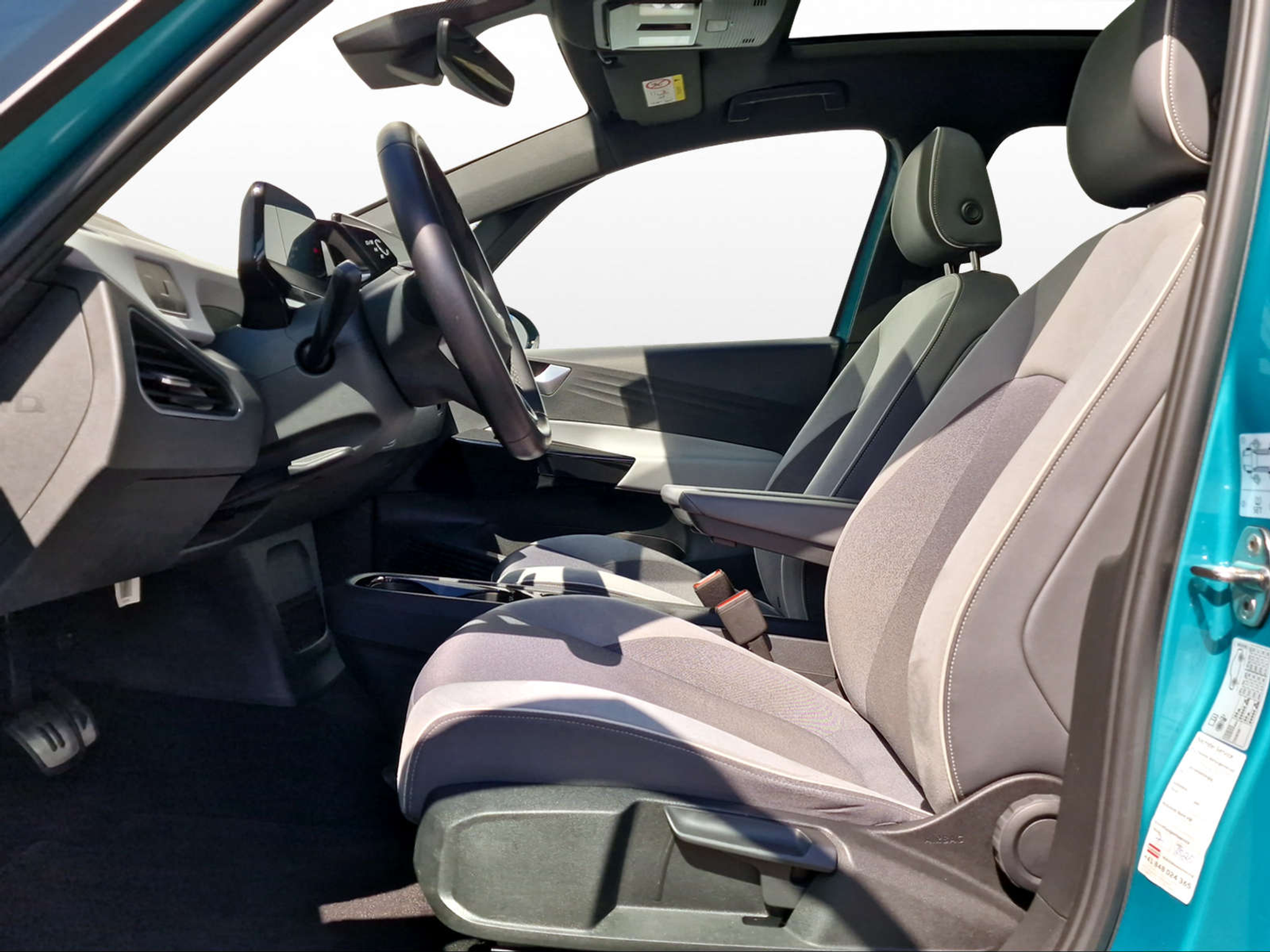 listing desktop thumbnail image 6