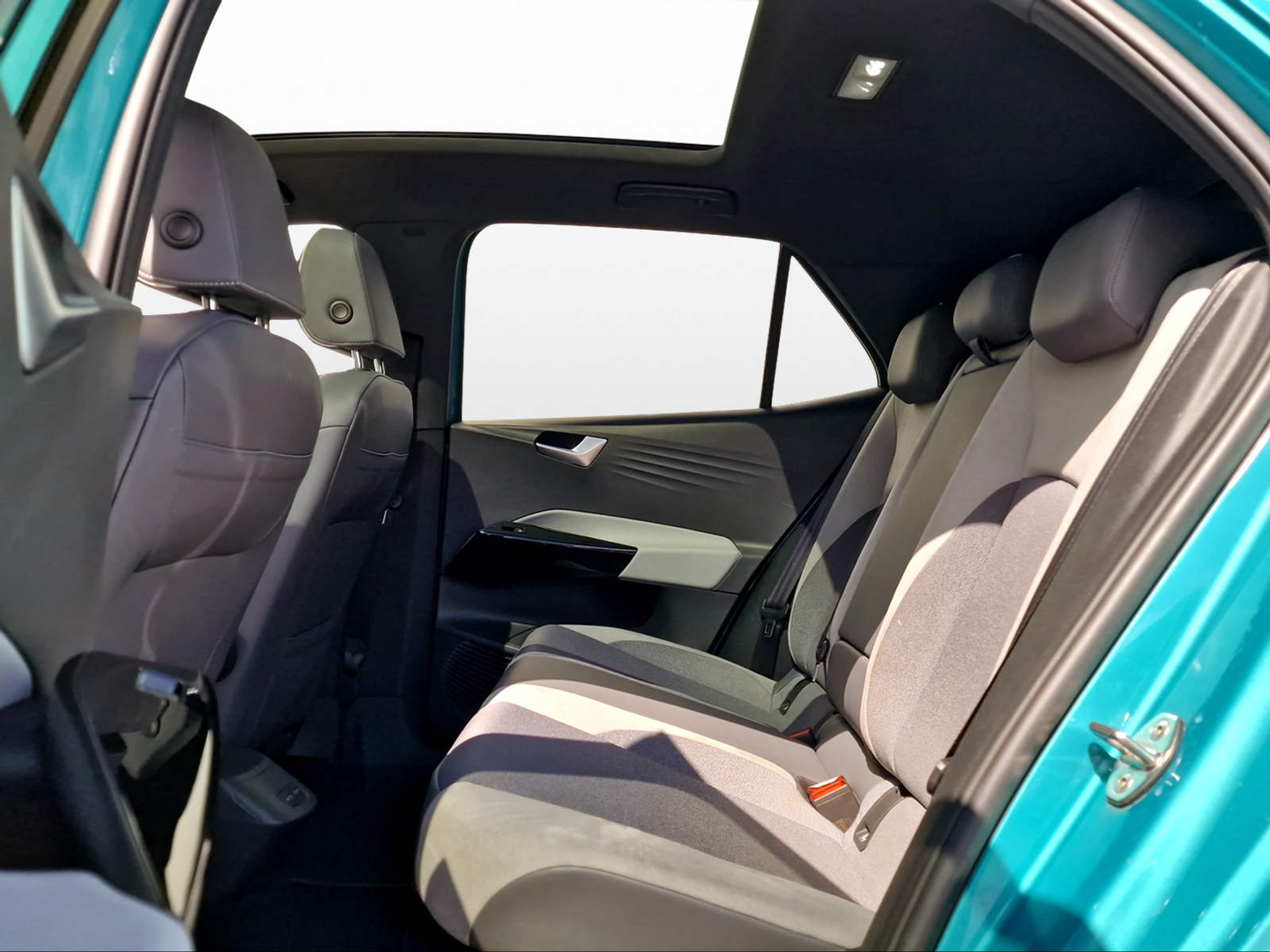 listing desktop thumbnail image 10