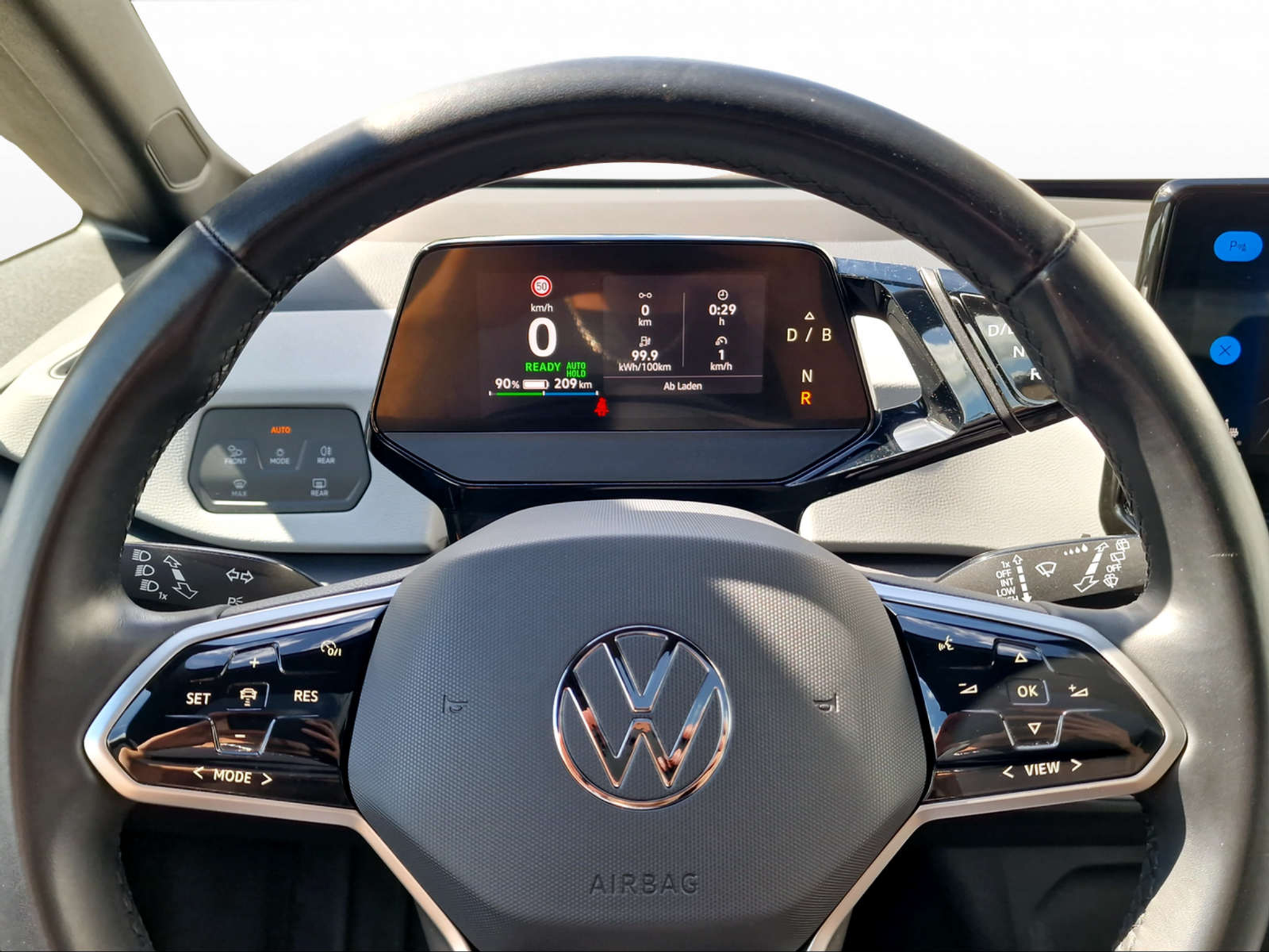 listing desktop thumbnail image 4