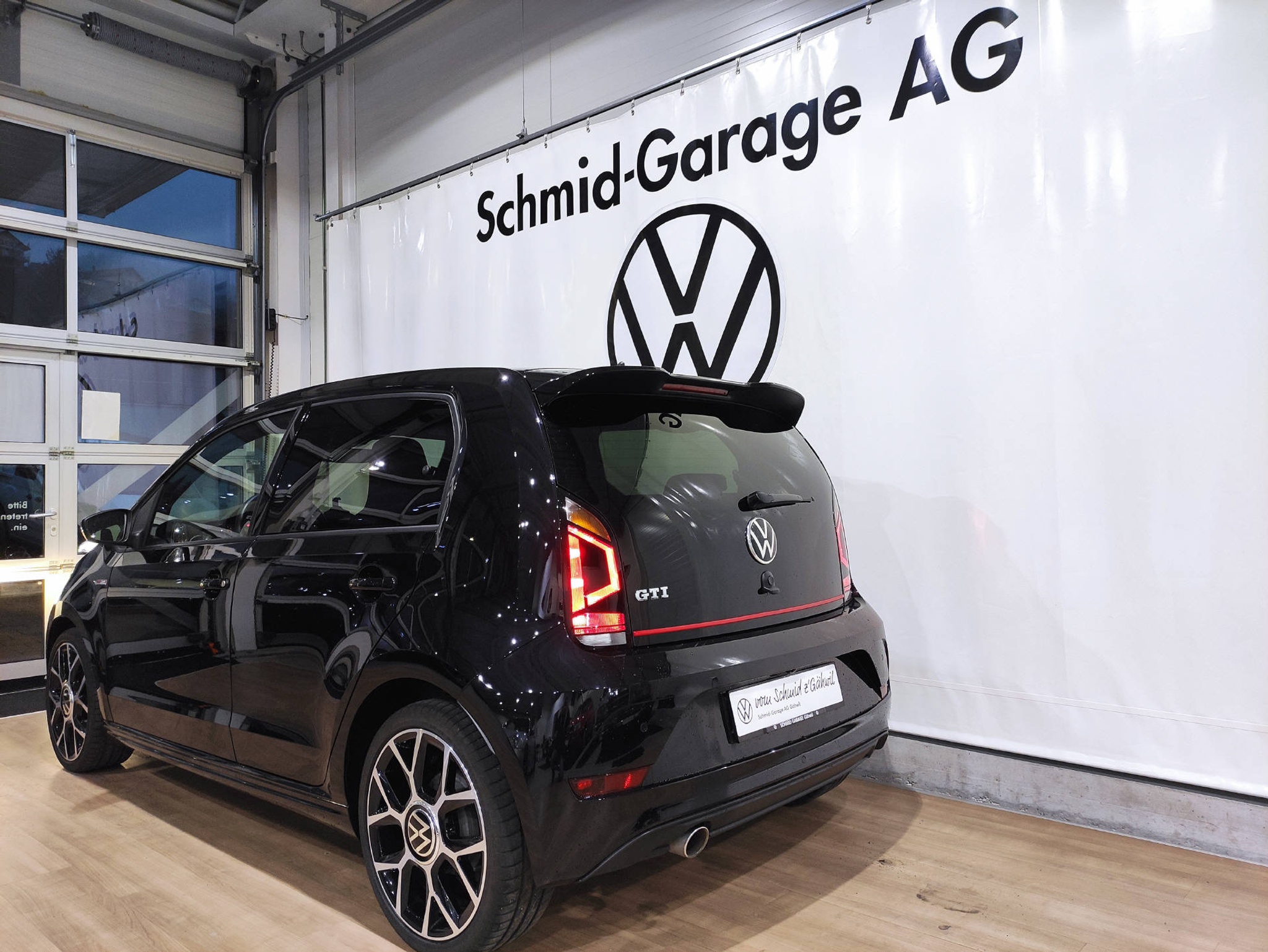 listing desktop thumbnail image 15