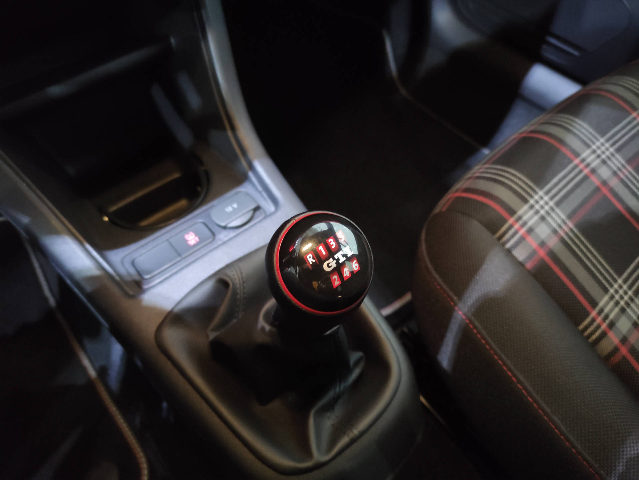 listing desktop thumbnail image 11