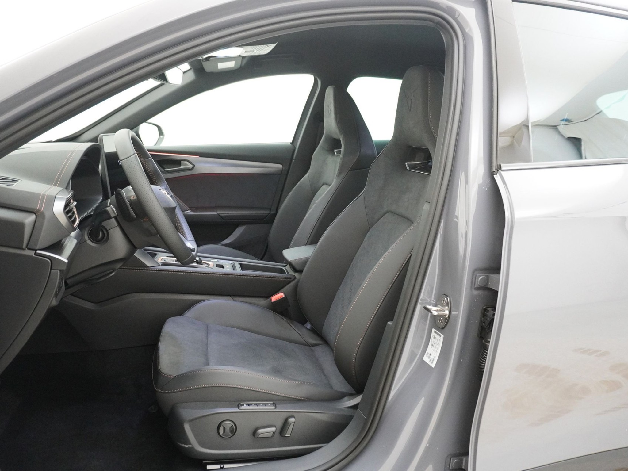 listing desktop thumbnail image 12