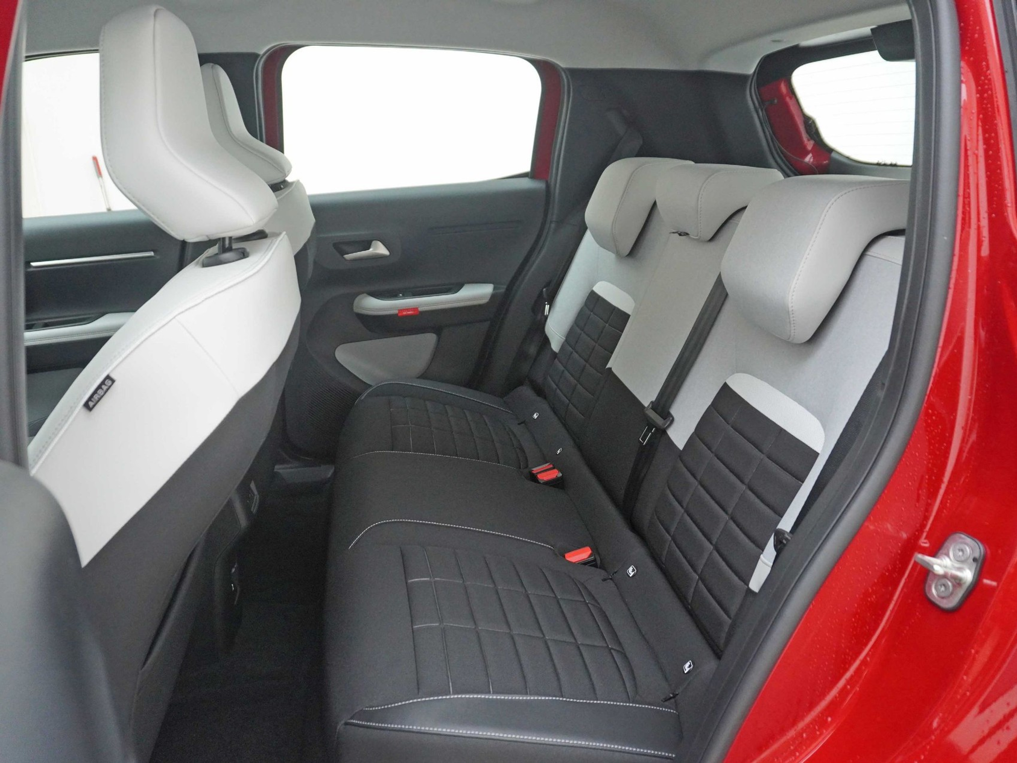 listing desktop thumbnail image 13