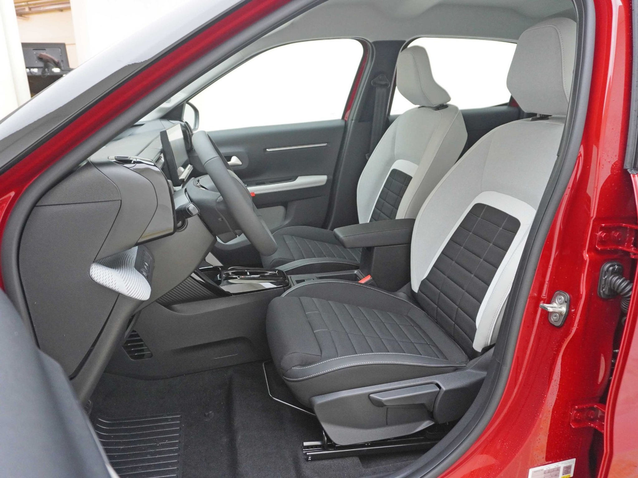 listing desktop thumbnail image 6