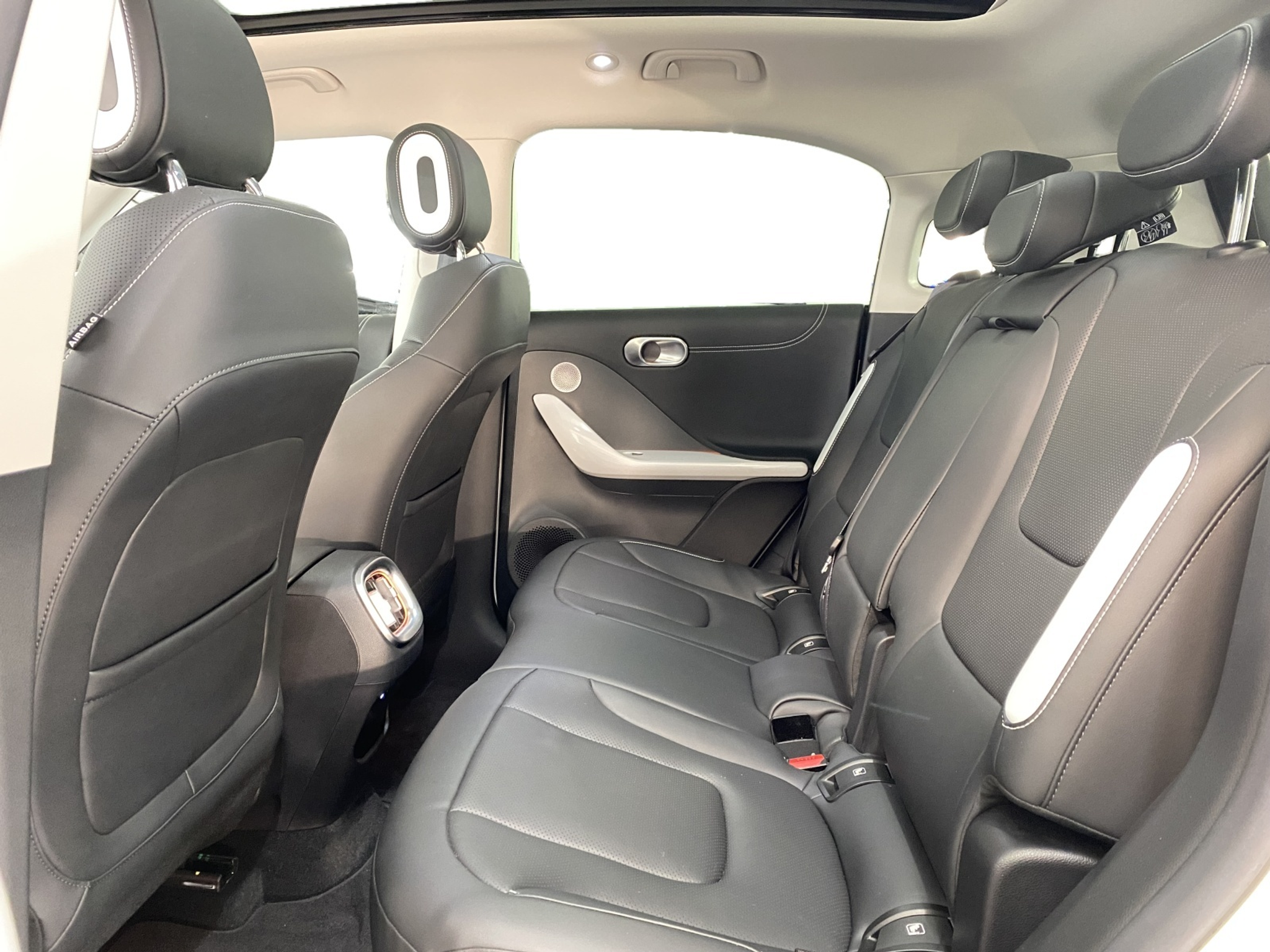 listing desktop thumbnail image 7