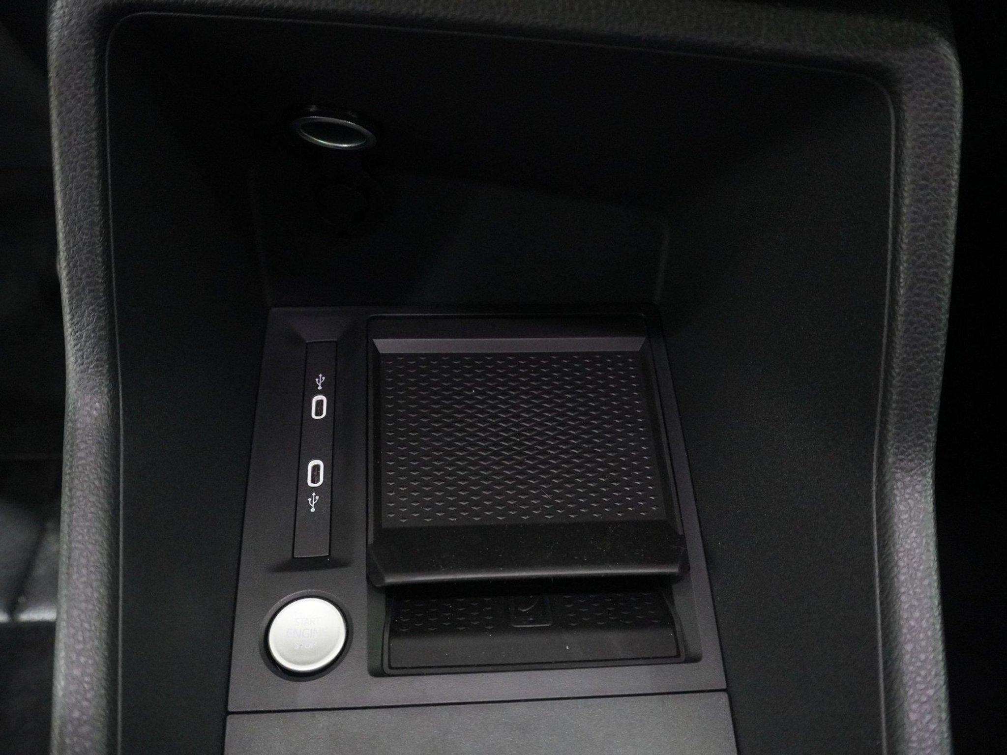 listing desktop thumbnail image 19