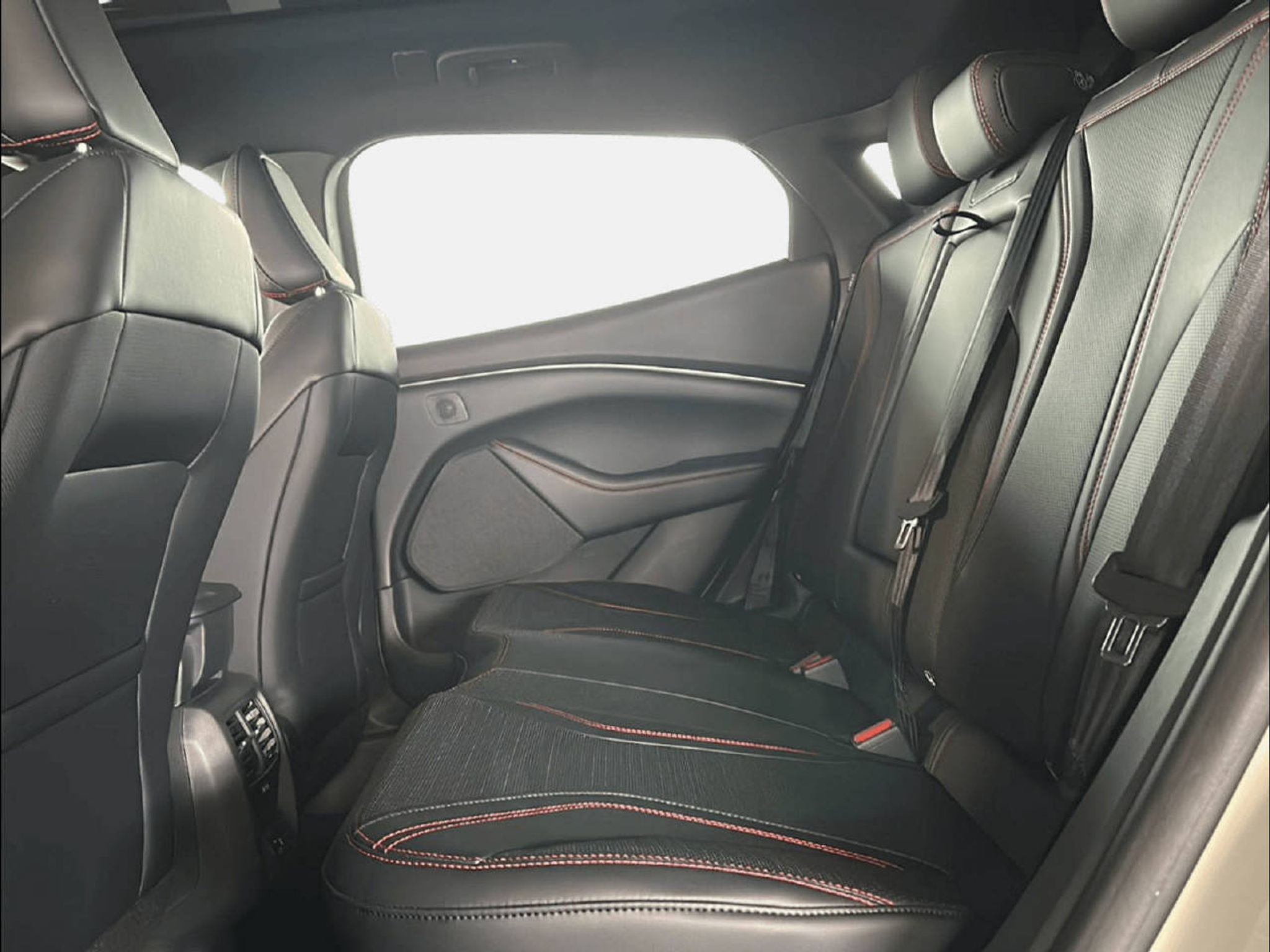 listing desktop thumbnail image 13