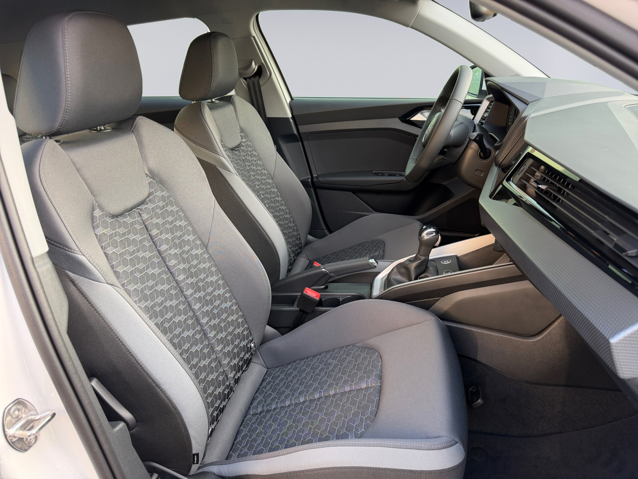 listing desktop thumbnail image 12