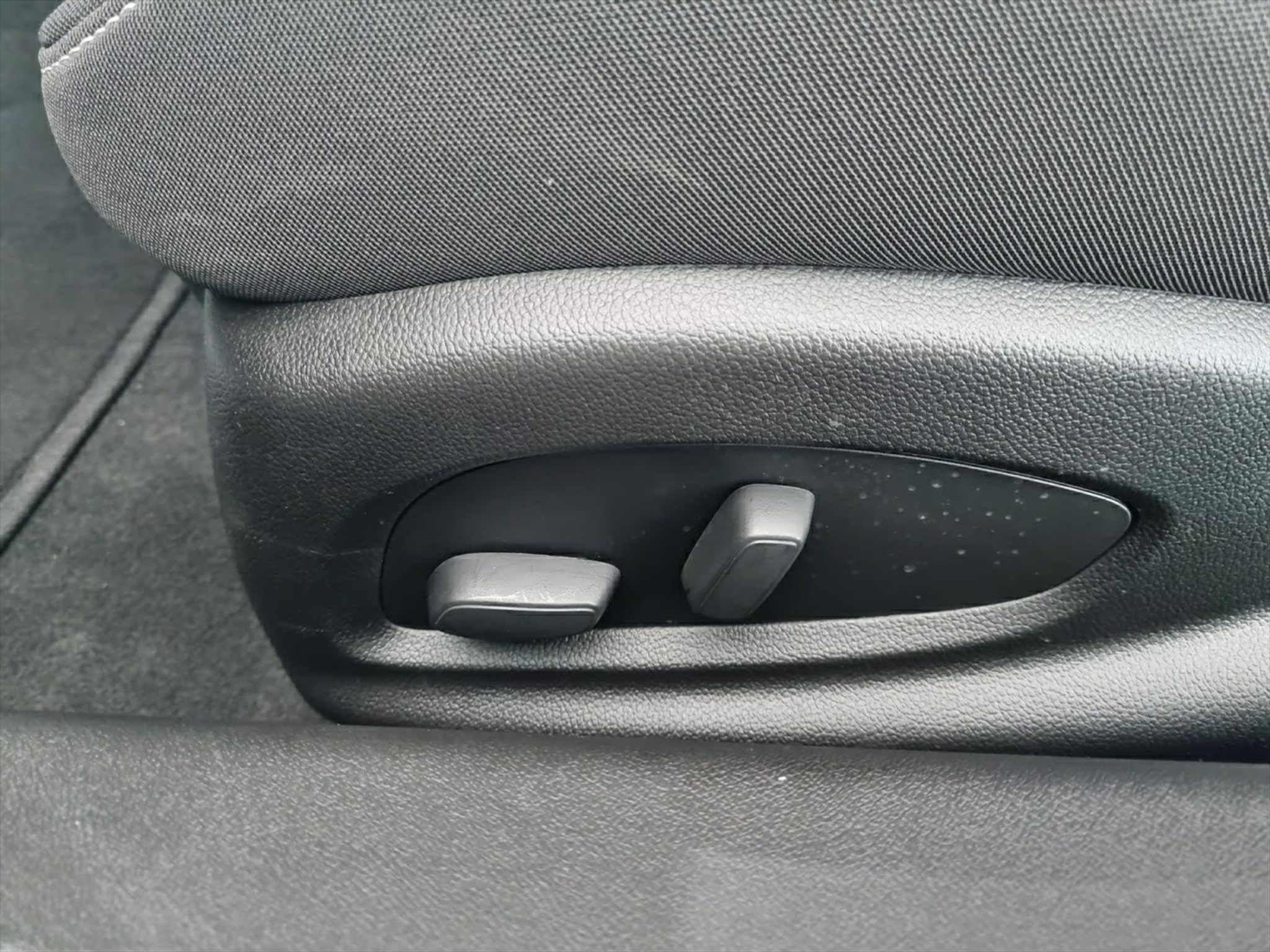 listing desktop thumbnail image 12