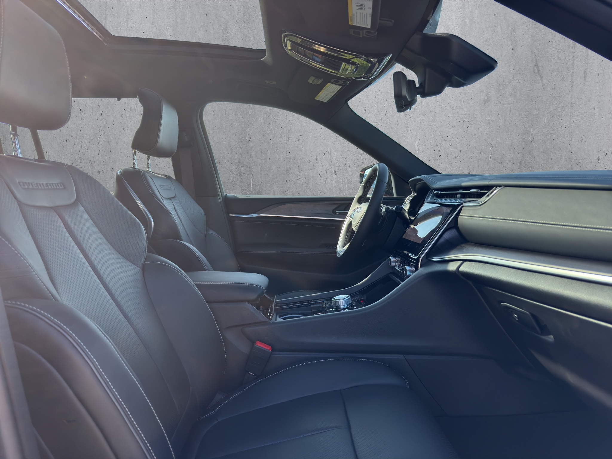 listing desktop thumbnail image 10