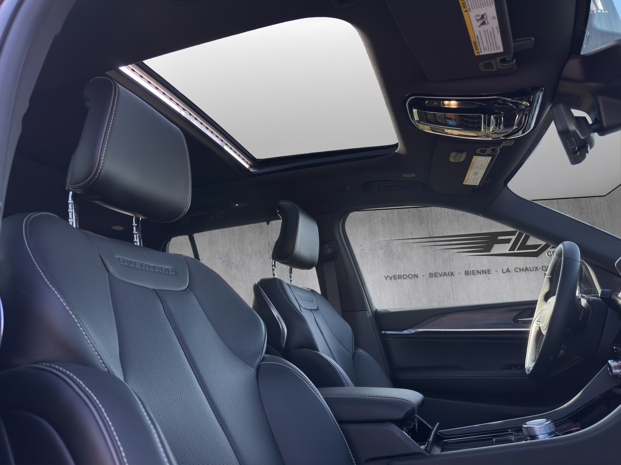 listing desktop thumbnail image 12