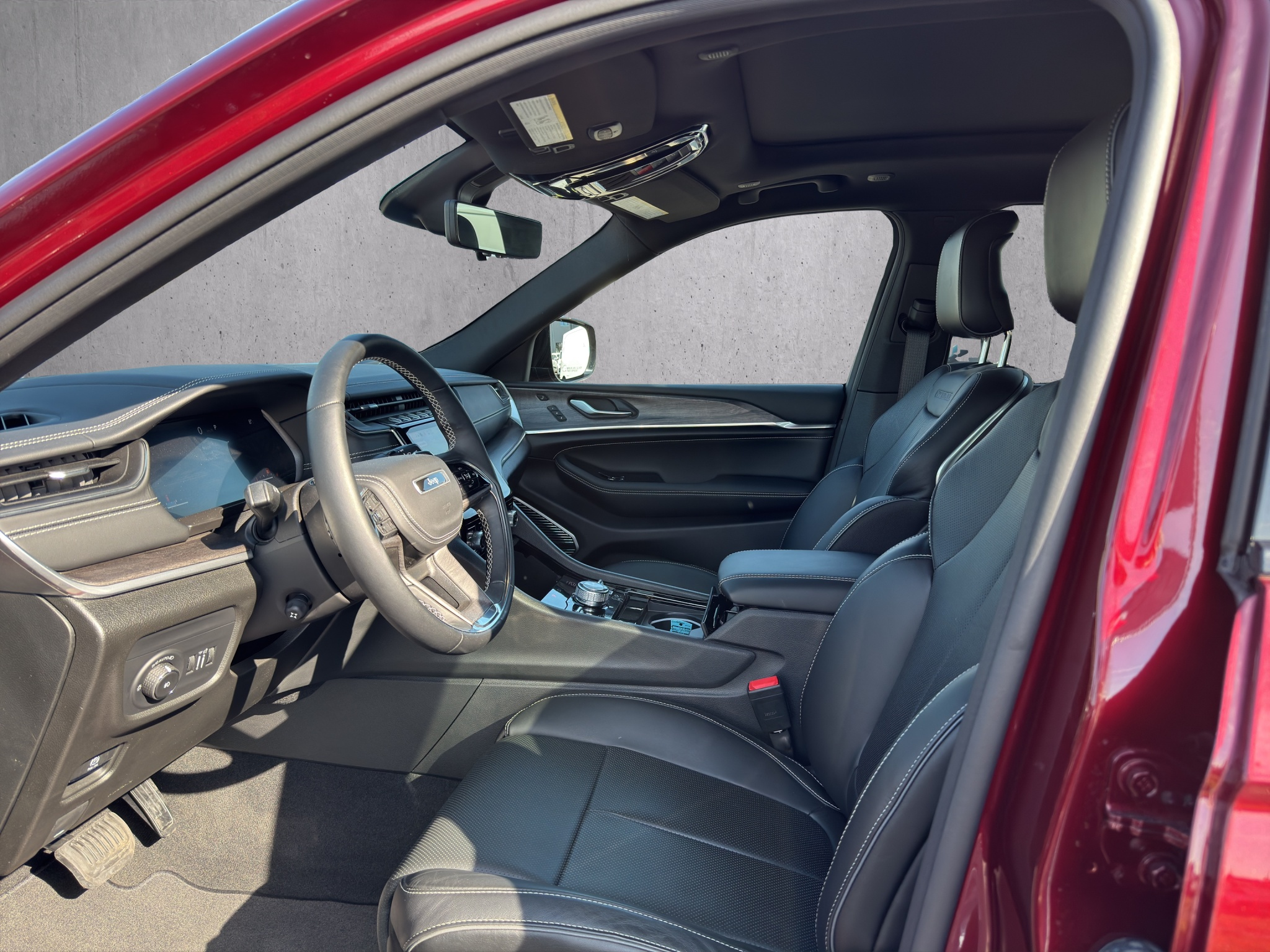 listing desktop thumbnail image 6