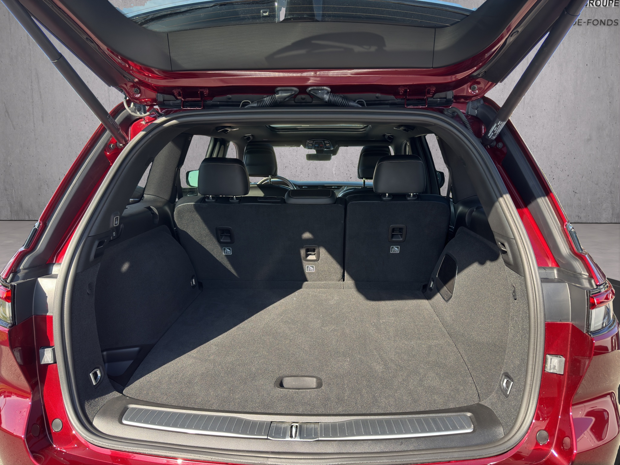 listing desktop thumbnail image 13