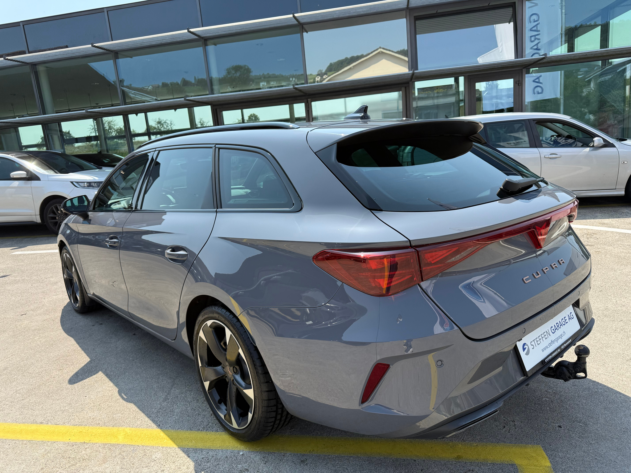 listing desktop thumbnail image 8