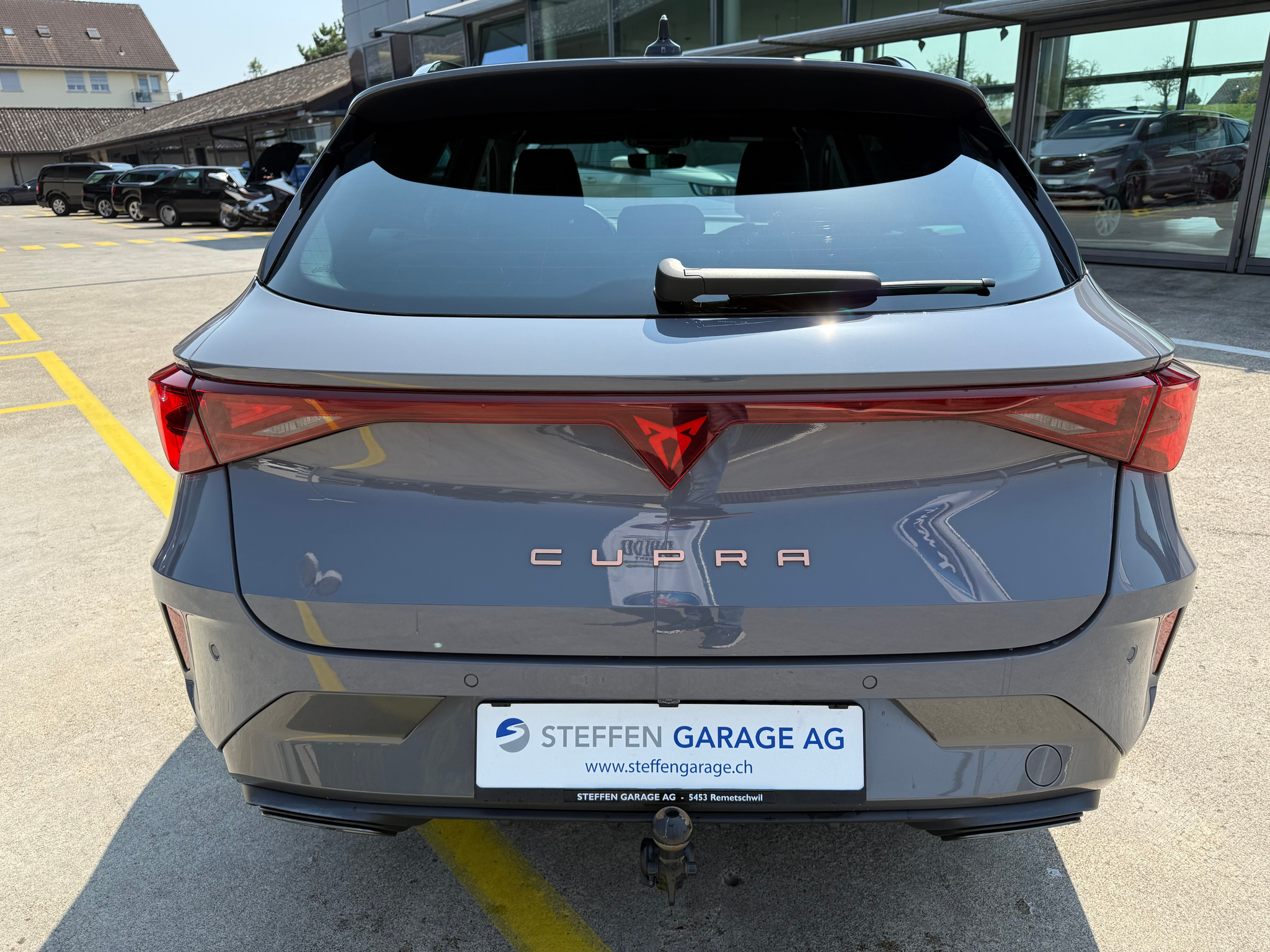 listing desktop thumbnail image 7