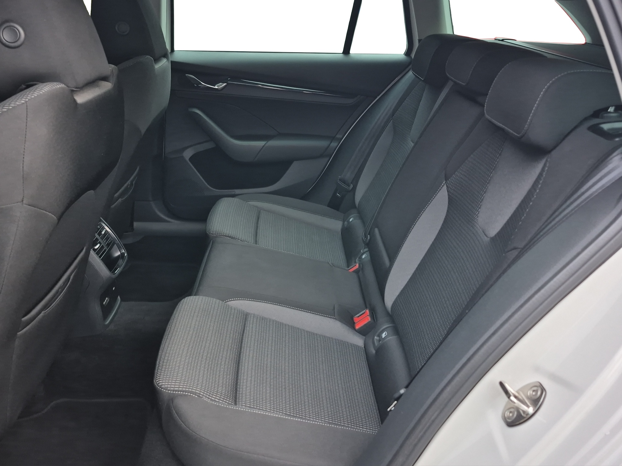 listing desktop thumbnail image 10