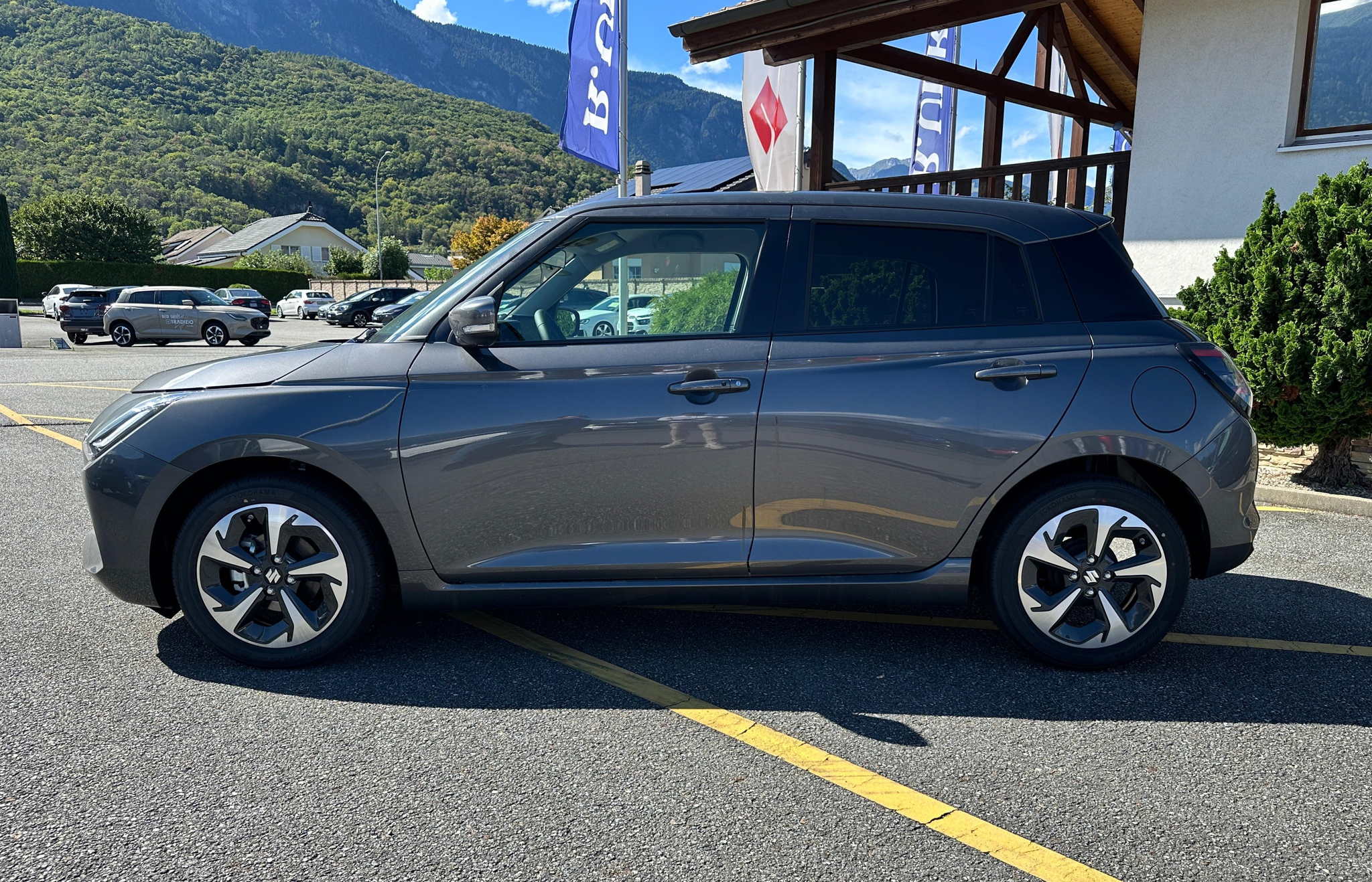 listing desktop thumbnail image 1