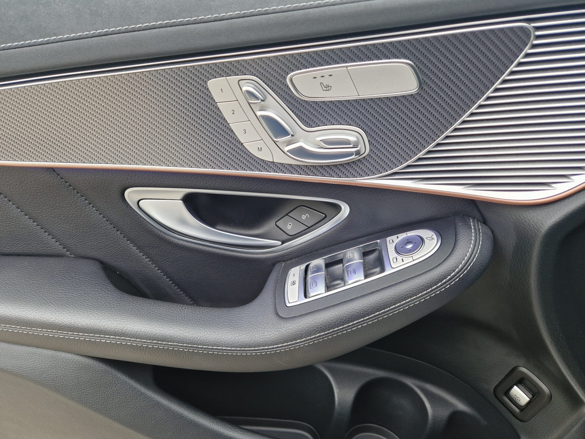 listing desktop thumbnail image 8