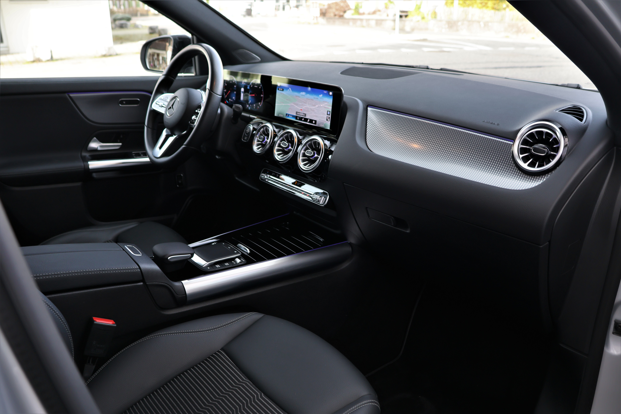 listing desktop thumbnail image 16