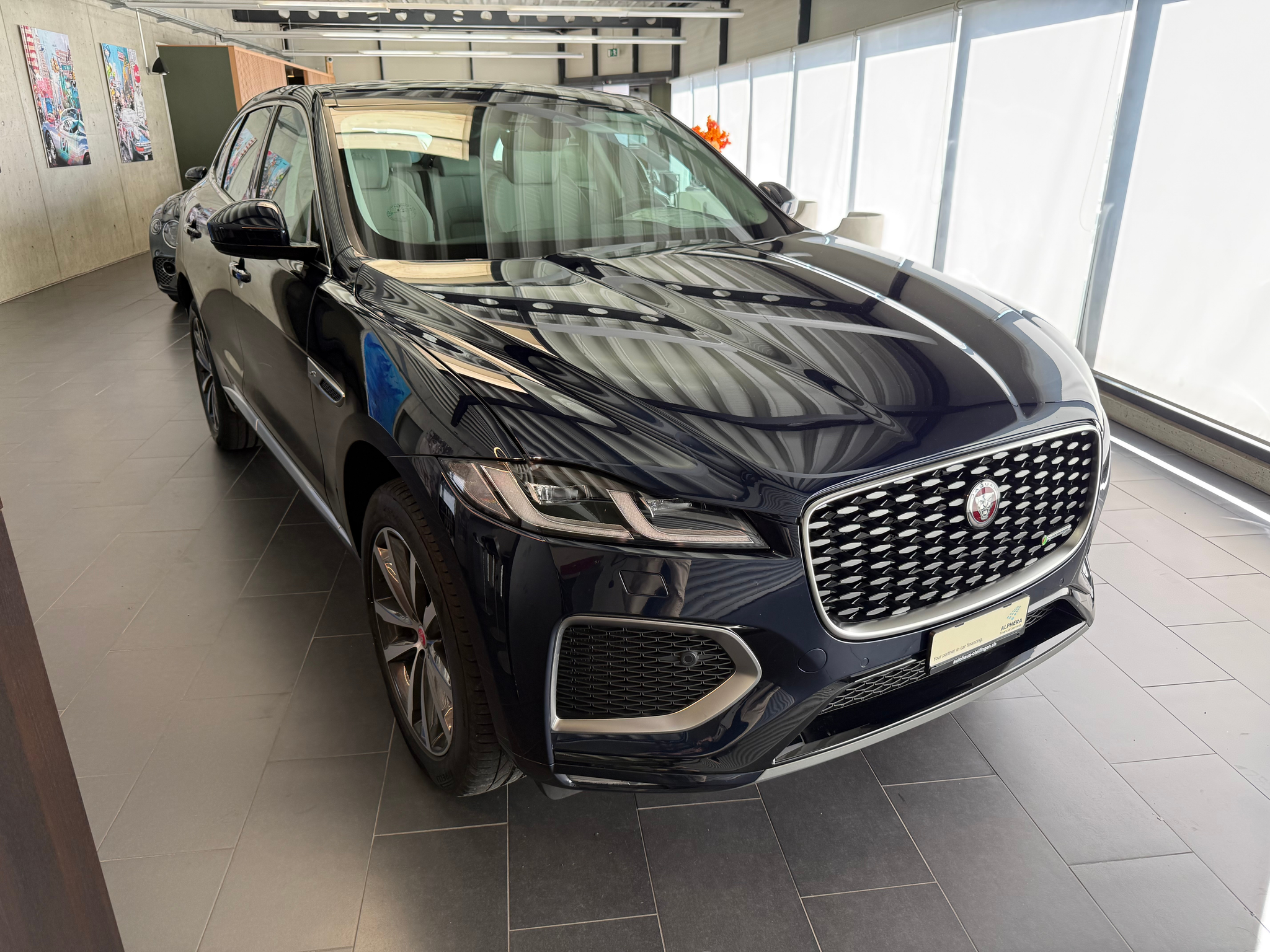 listing desktop thumbnail image 30