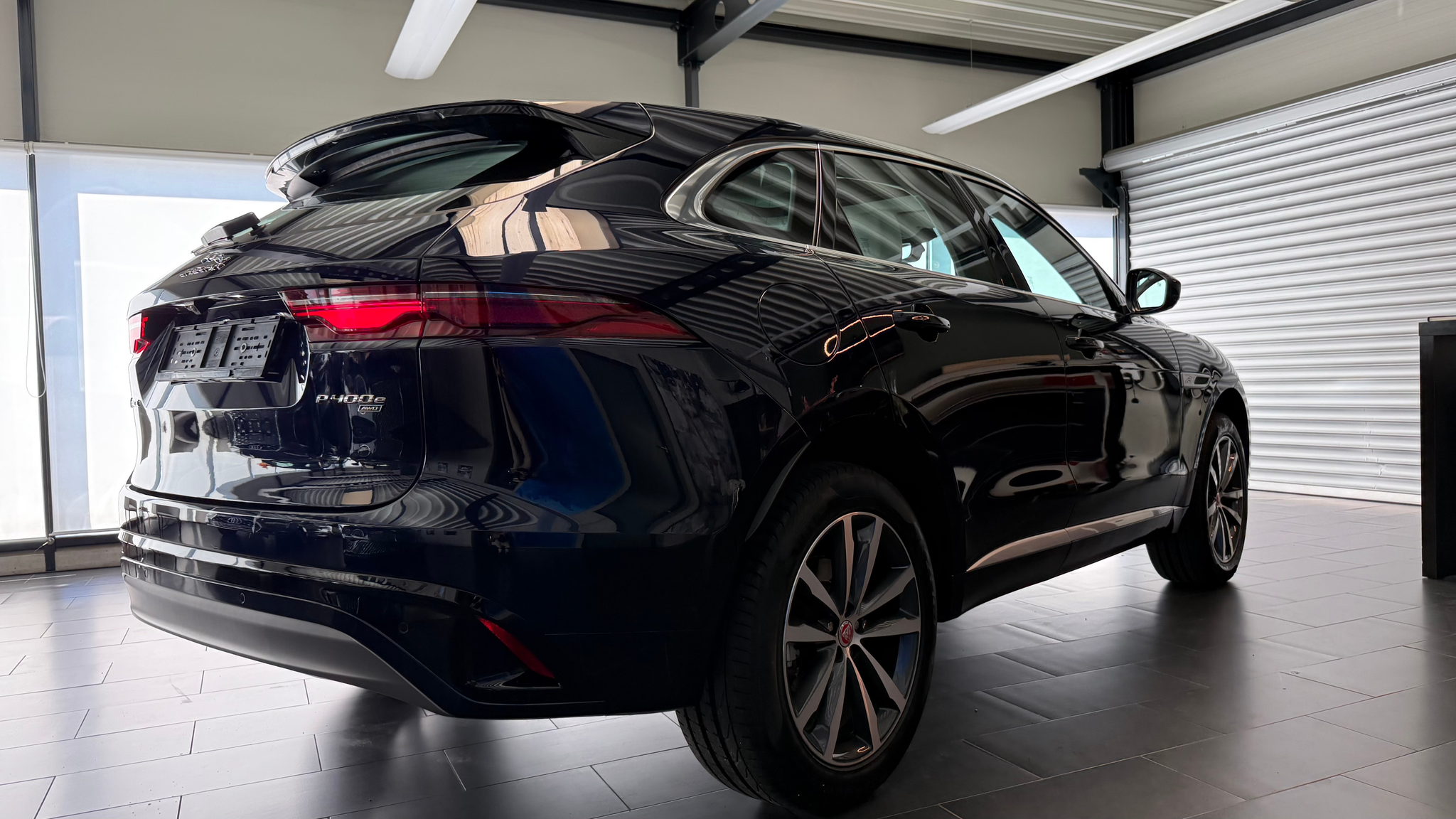 listing desktop thumbnail image 5