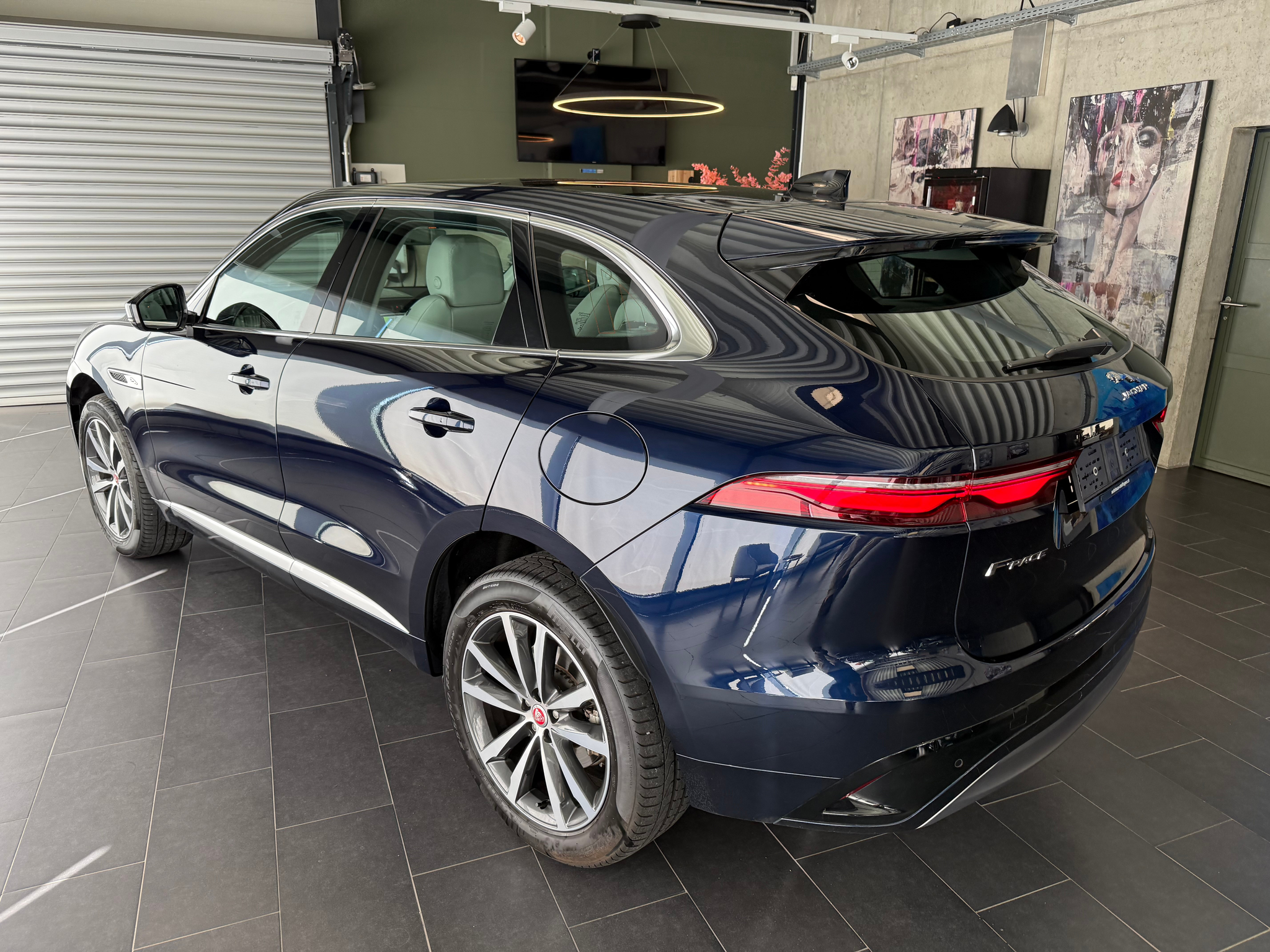 listing desktop thumbnail image 9