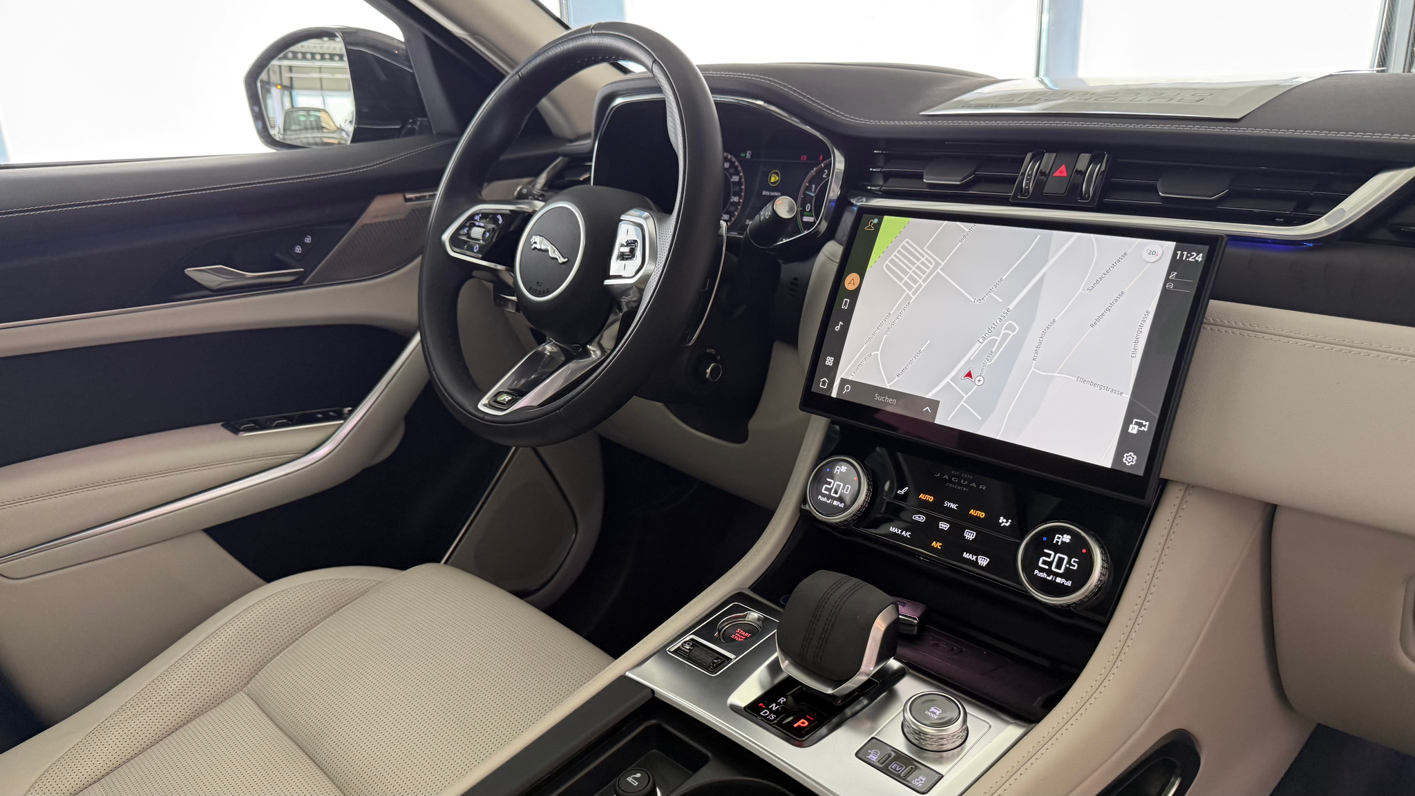 listing desktop thumbnail image 3