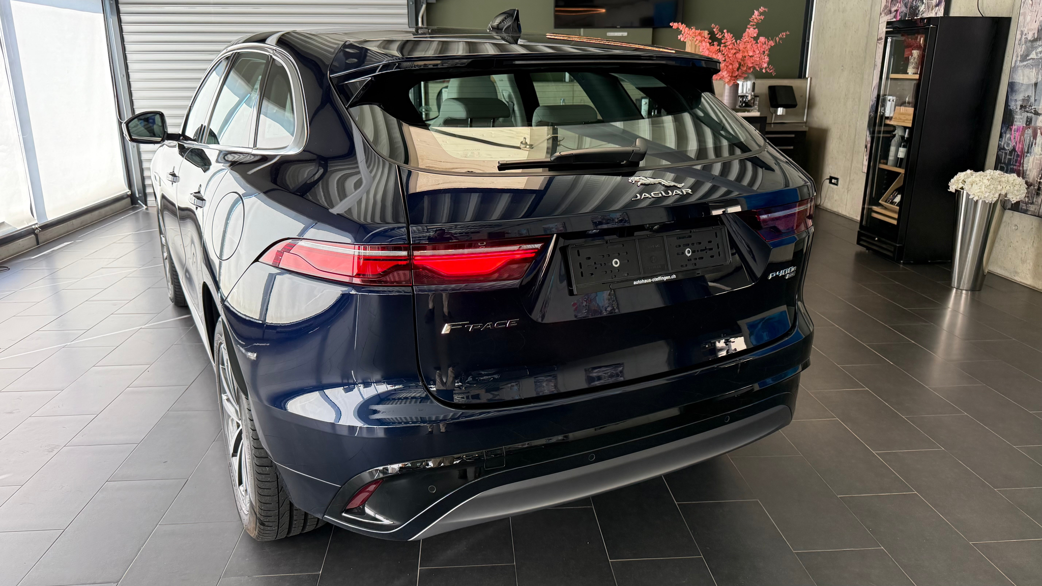 listing desktop thumbnail image 8